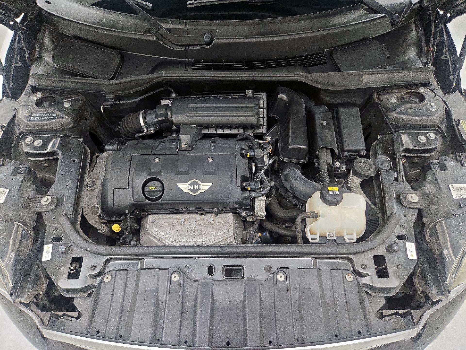 Thumbnail: 2015 MINI Cooper Countryman - 19