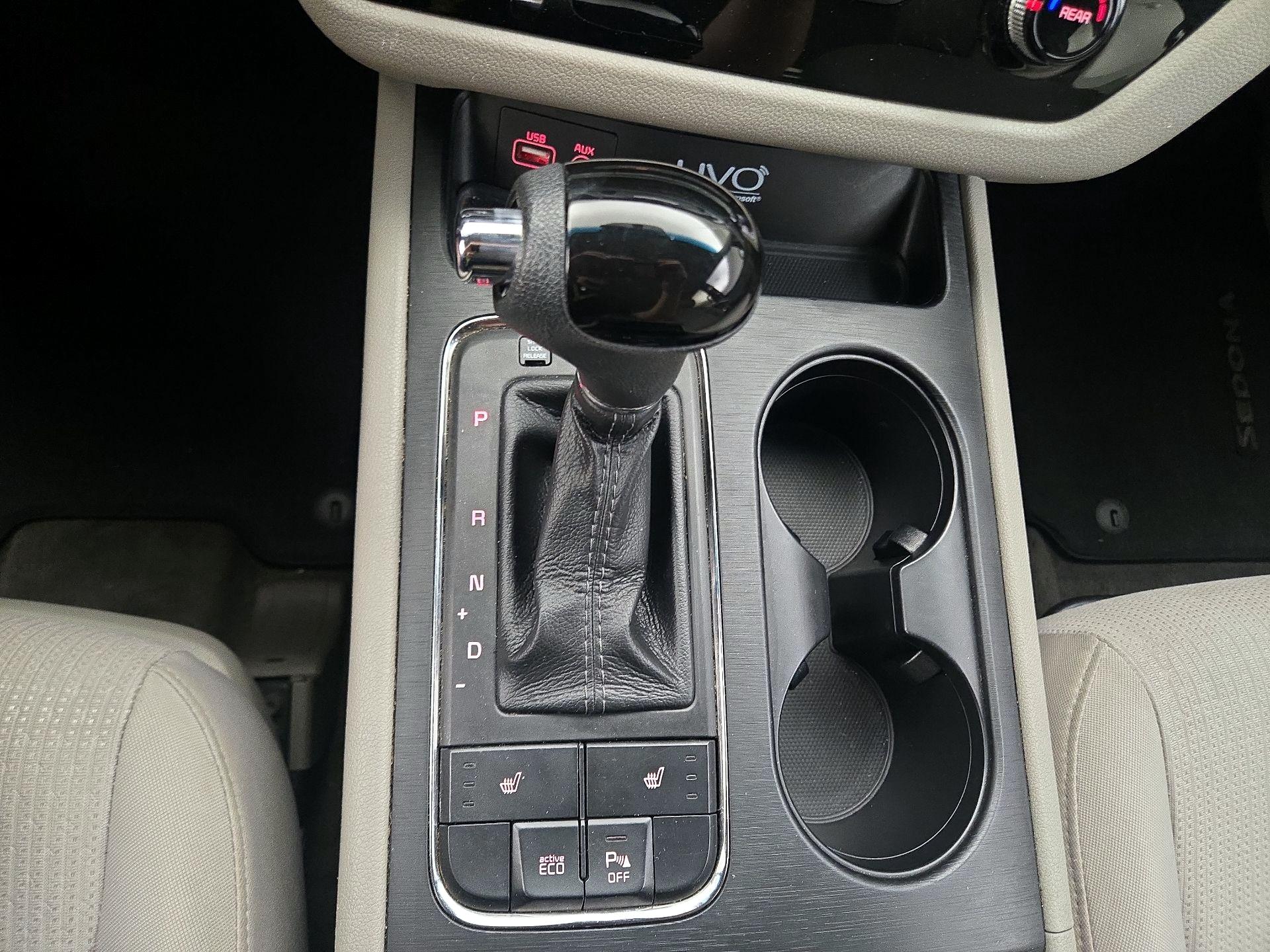 Thumbnail: 2016 Kia Sedona - 17