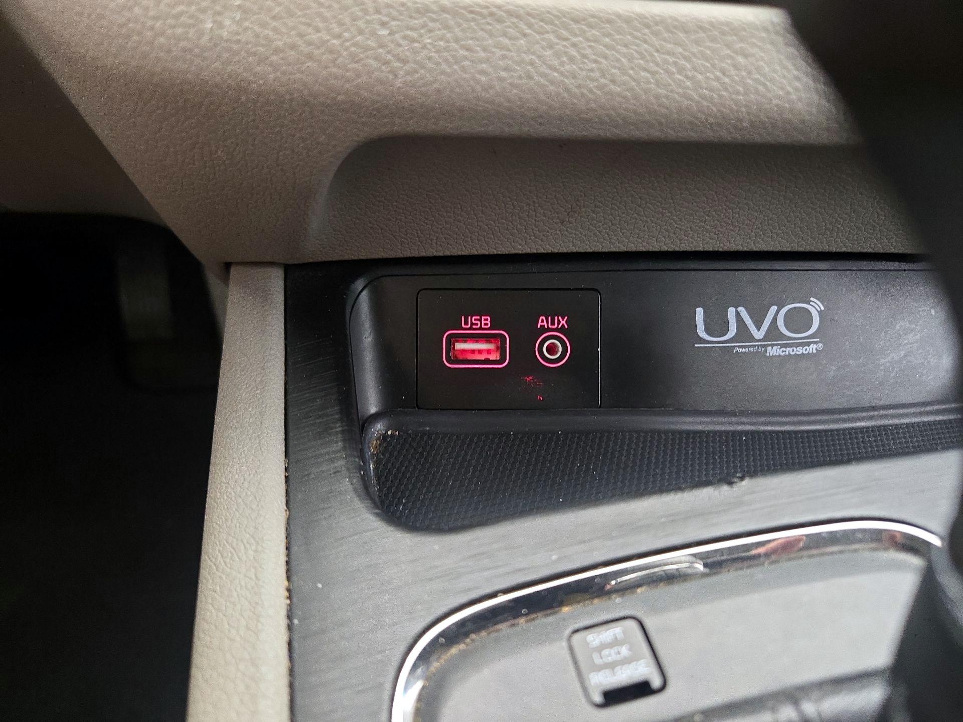 Thumbnail: 2016 Kia Sedona - 18