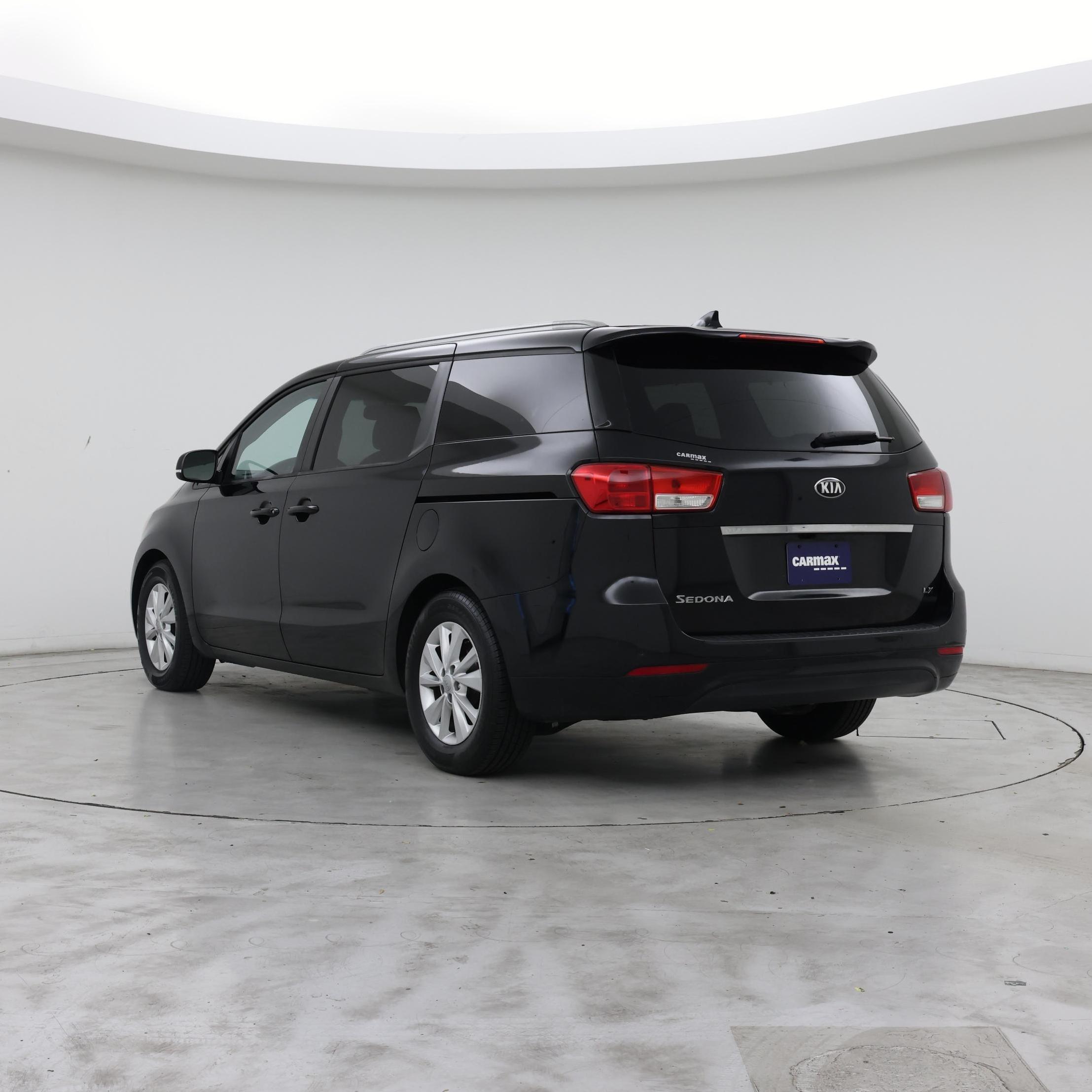 Thumbnail: 2016 Kia Sedona - 2