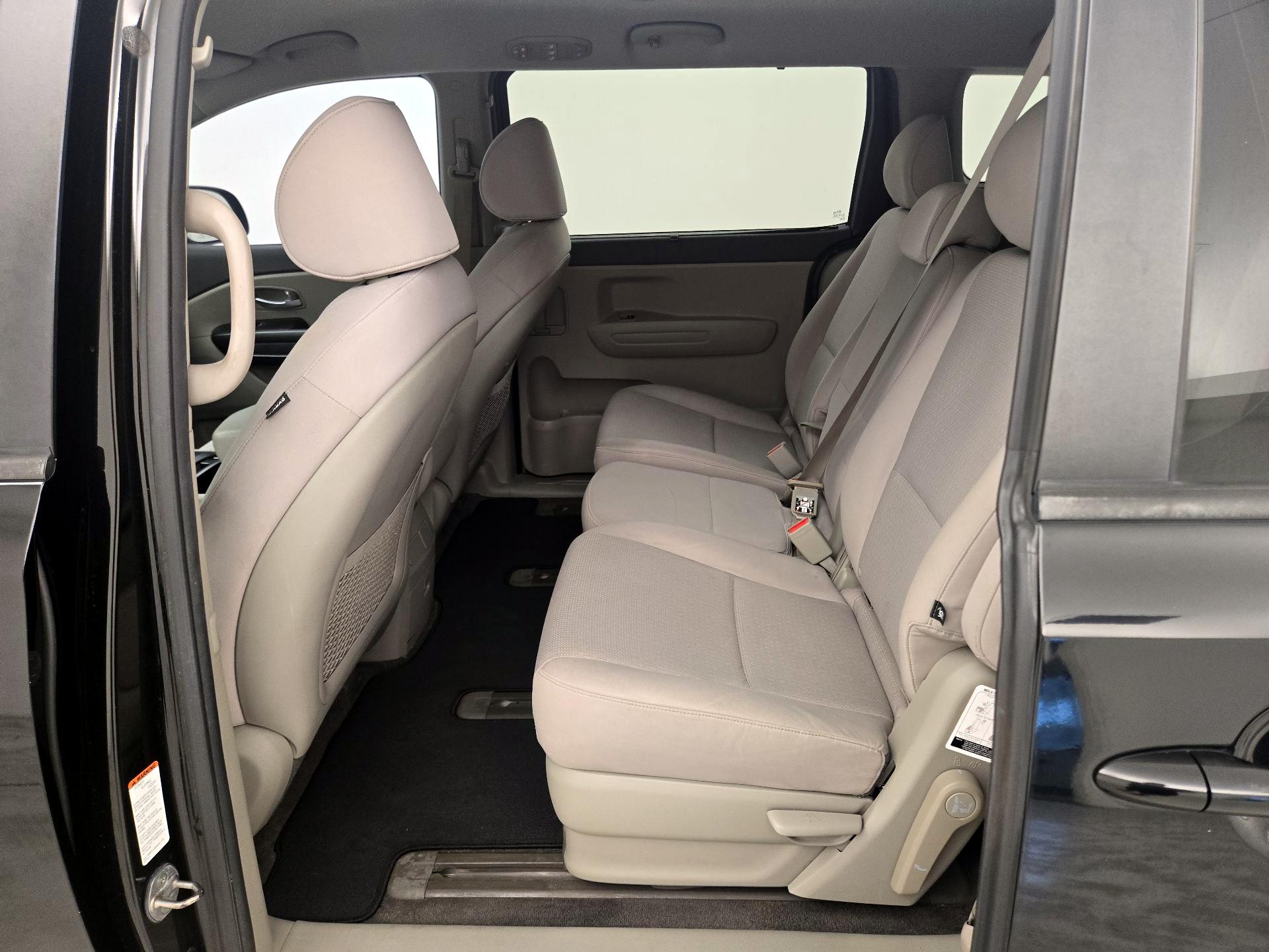 Thumbnail: 2016 Kia Sedona - 19