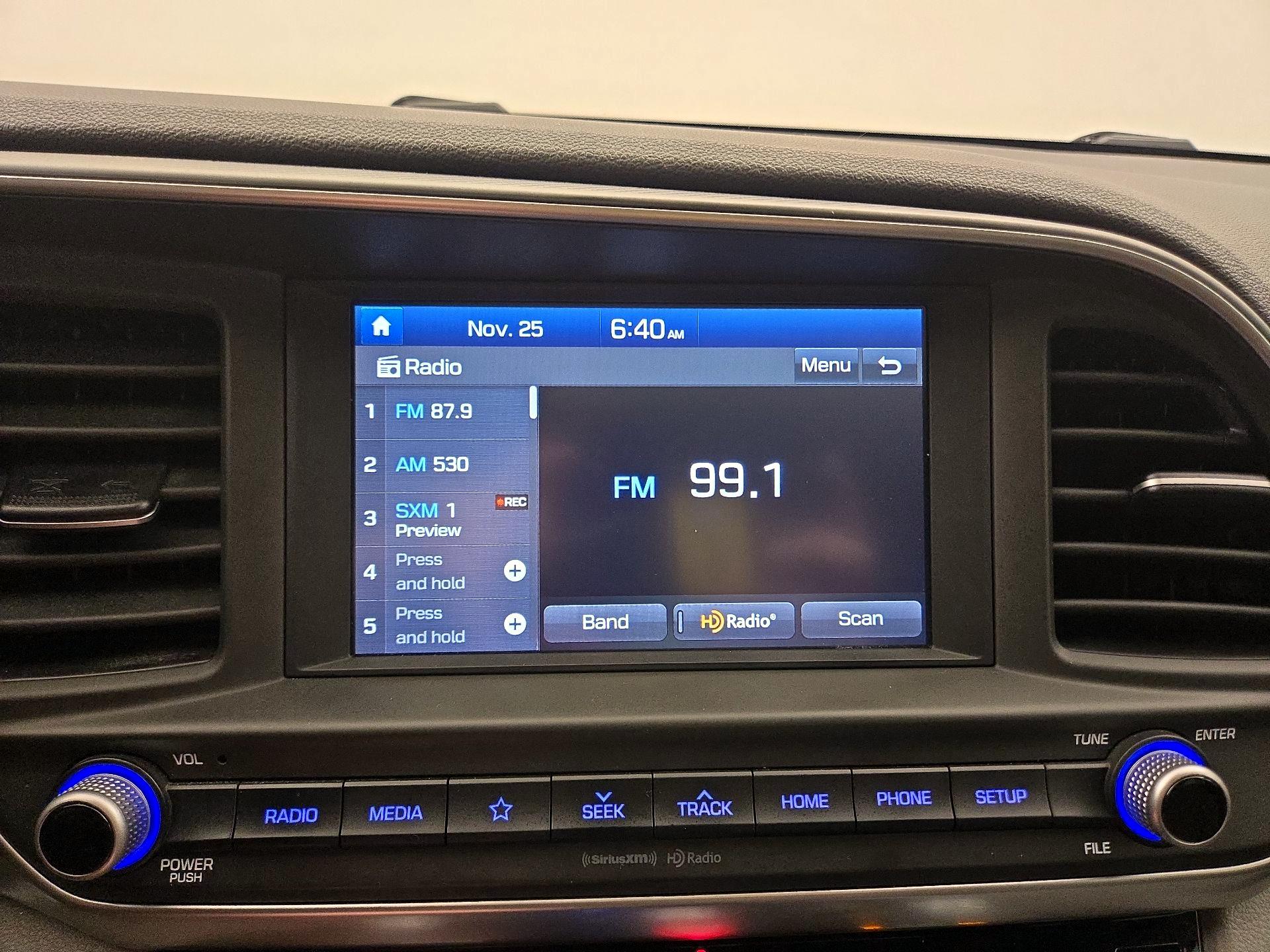 Thumbnail: 2020 Hyundai Elantra - 15