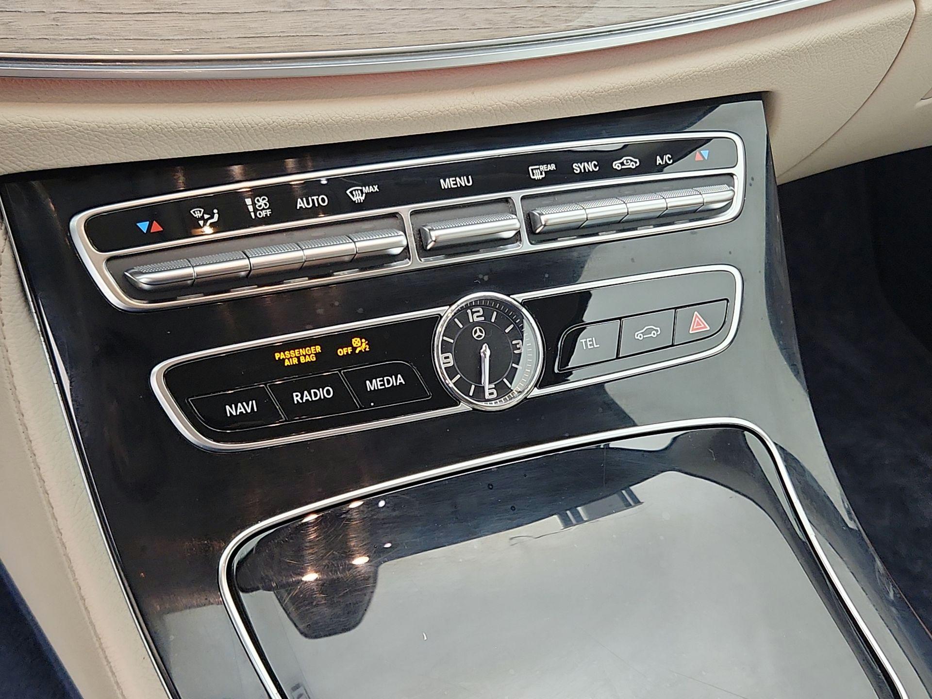 Thumbnail: 2018 Mercedes-Benz E-Class - 17