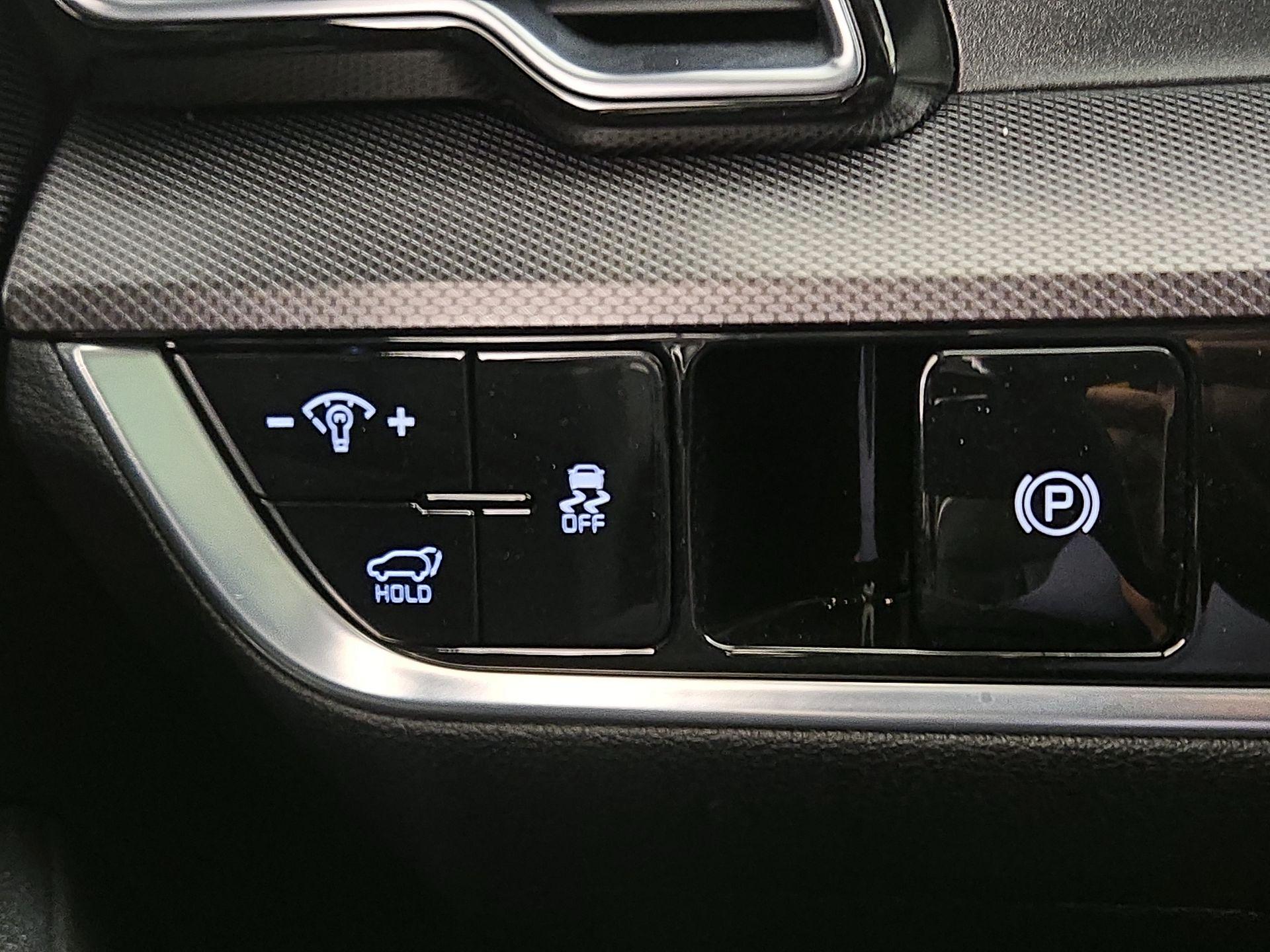 Thumbnail: 2023 Kia Sportage - 13