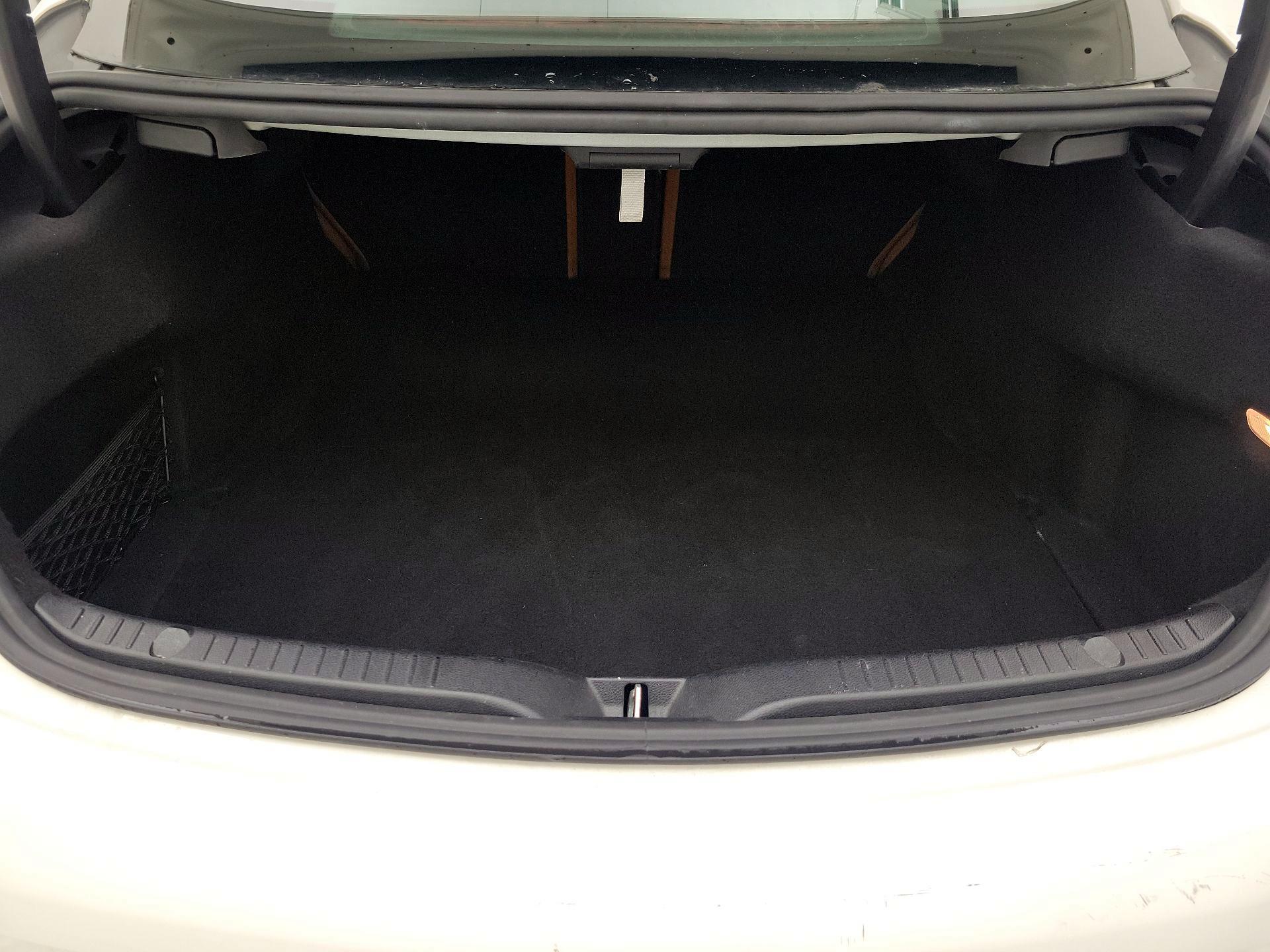 Thumbnail: 2019 Mercedes-Benz C-Class - 20