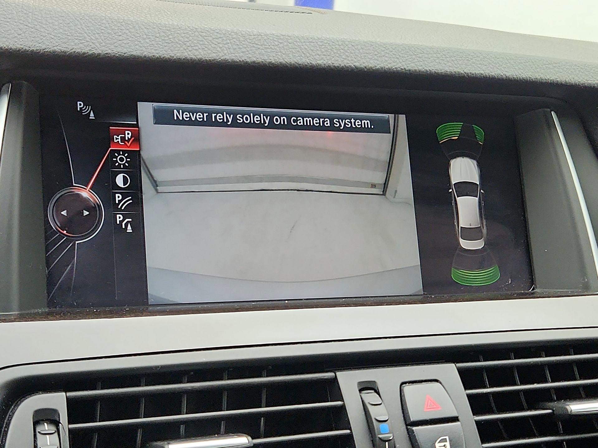 Thumbnail: 2015 BMW 5 Series - 15