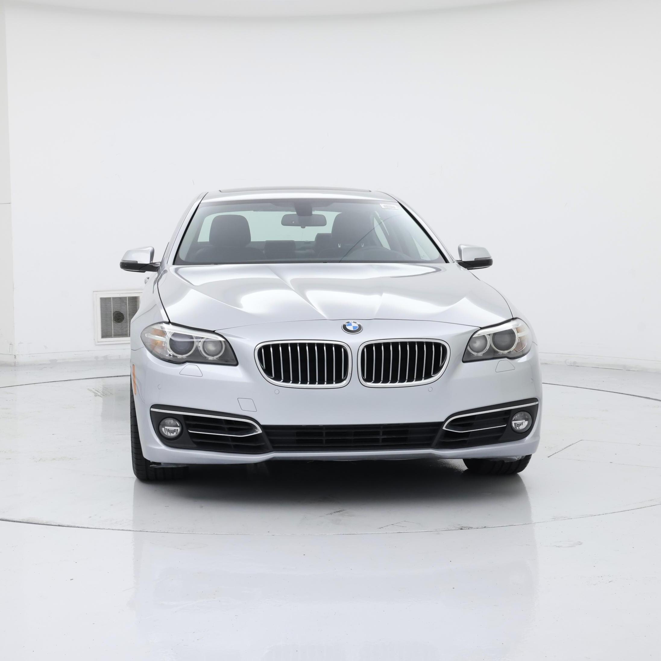 Thumbnail: 2015 BMW 5 Series - 5
