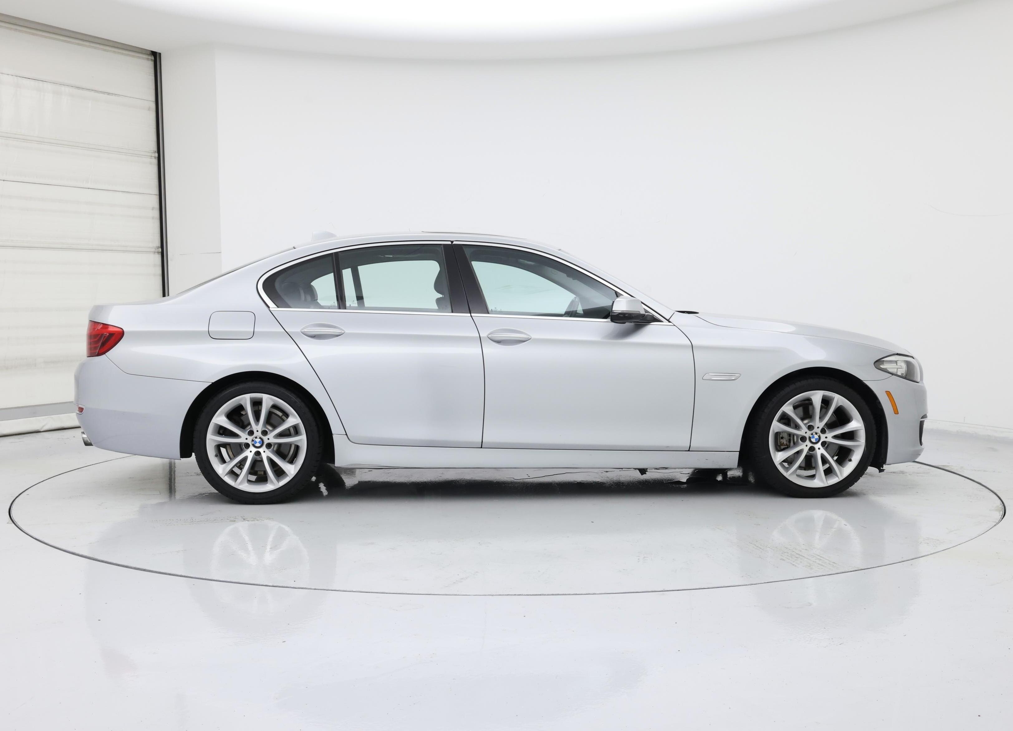 Thumbnail: 2015 BMW 5 Series - 7