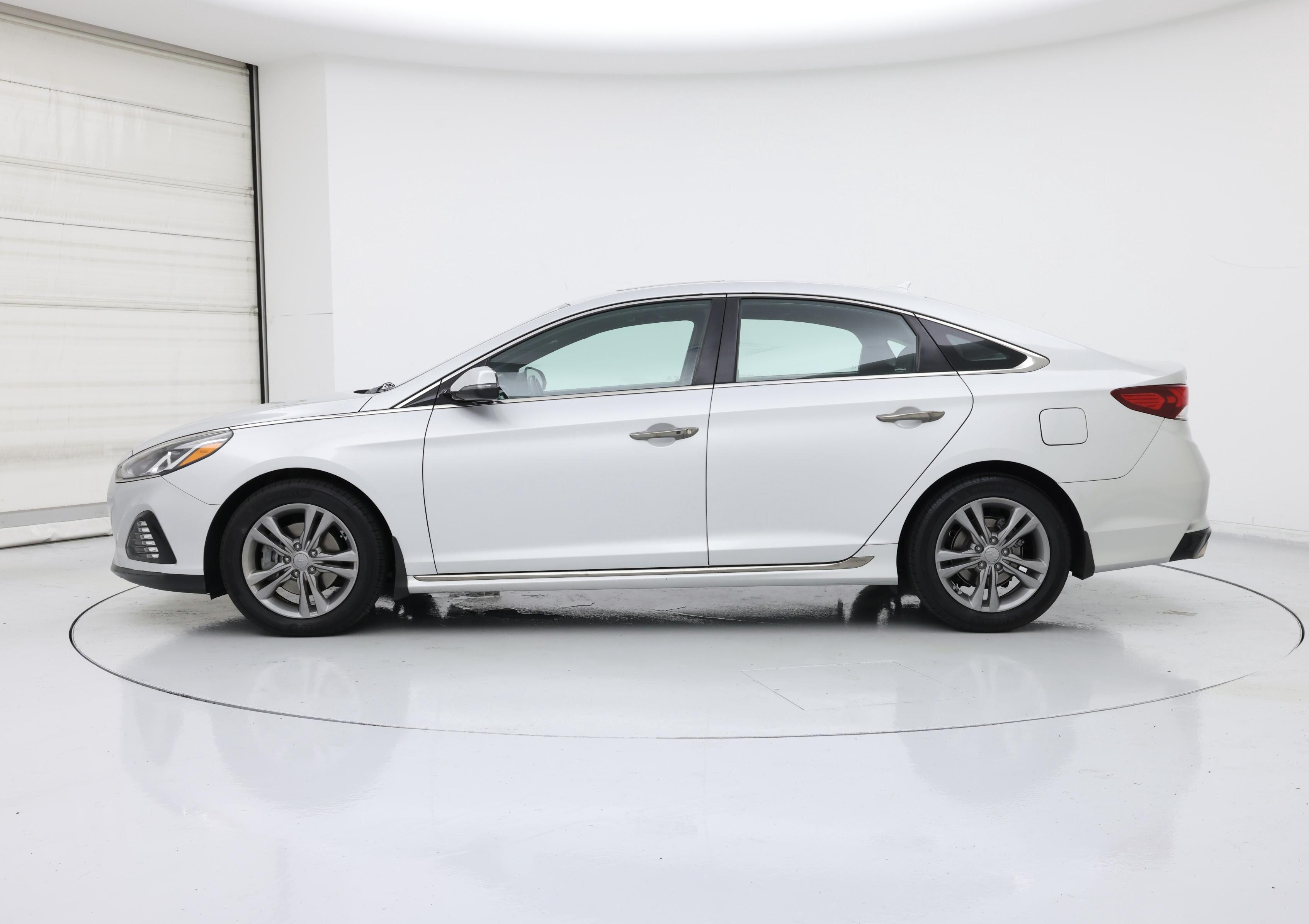 Thumbnail: 2019 Hyundai Sonata - 3