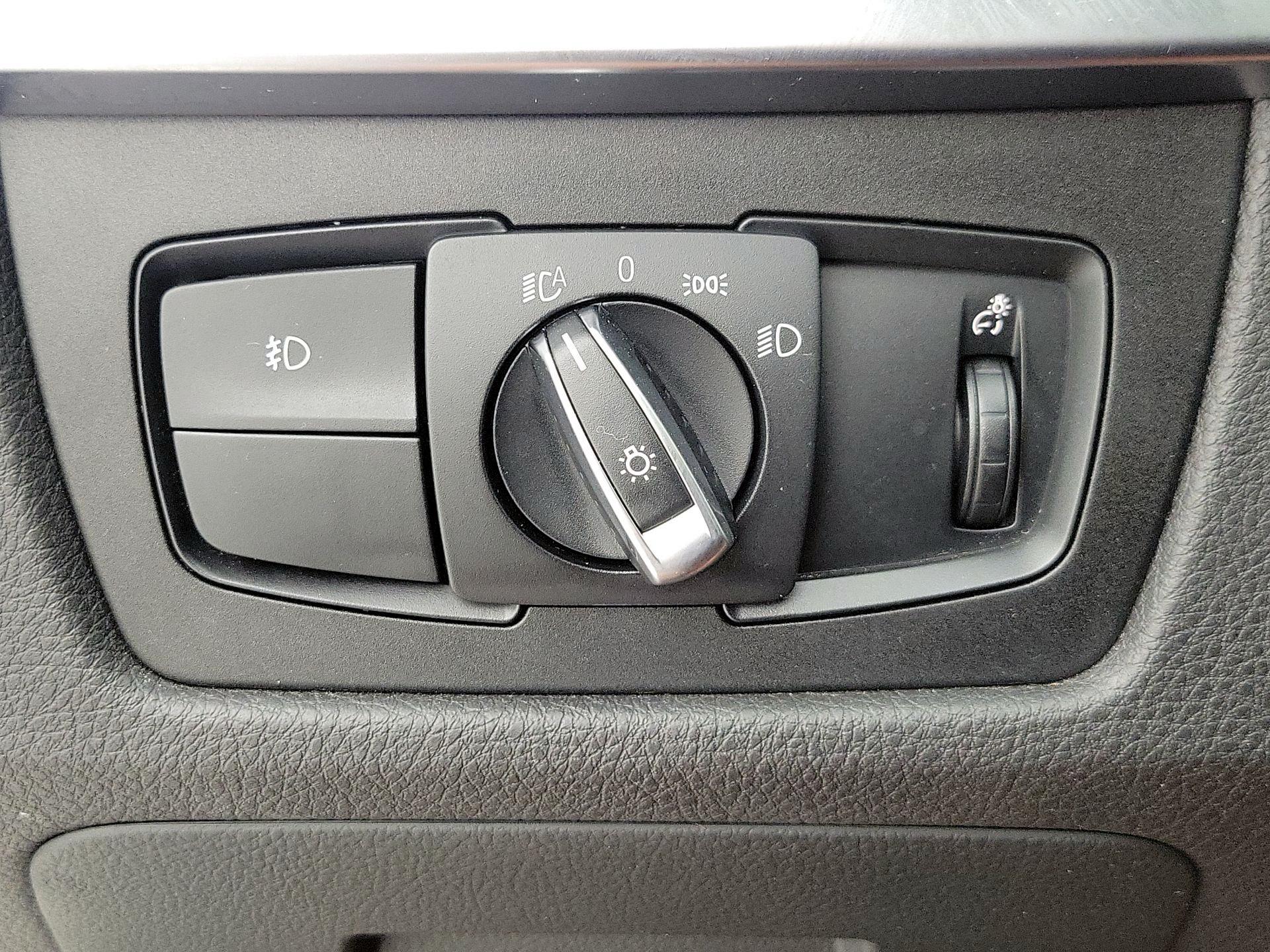 Thumbnail: 2018 BMW 3 Series - 13