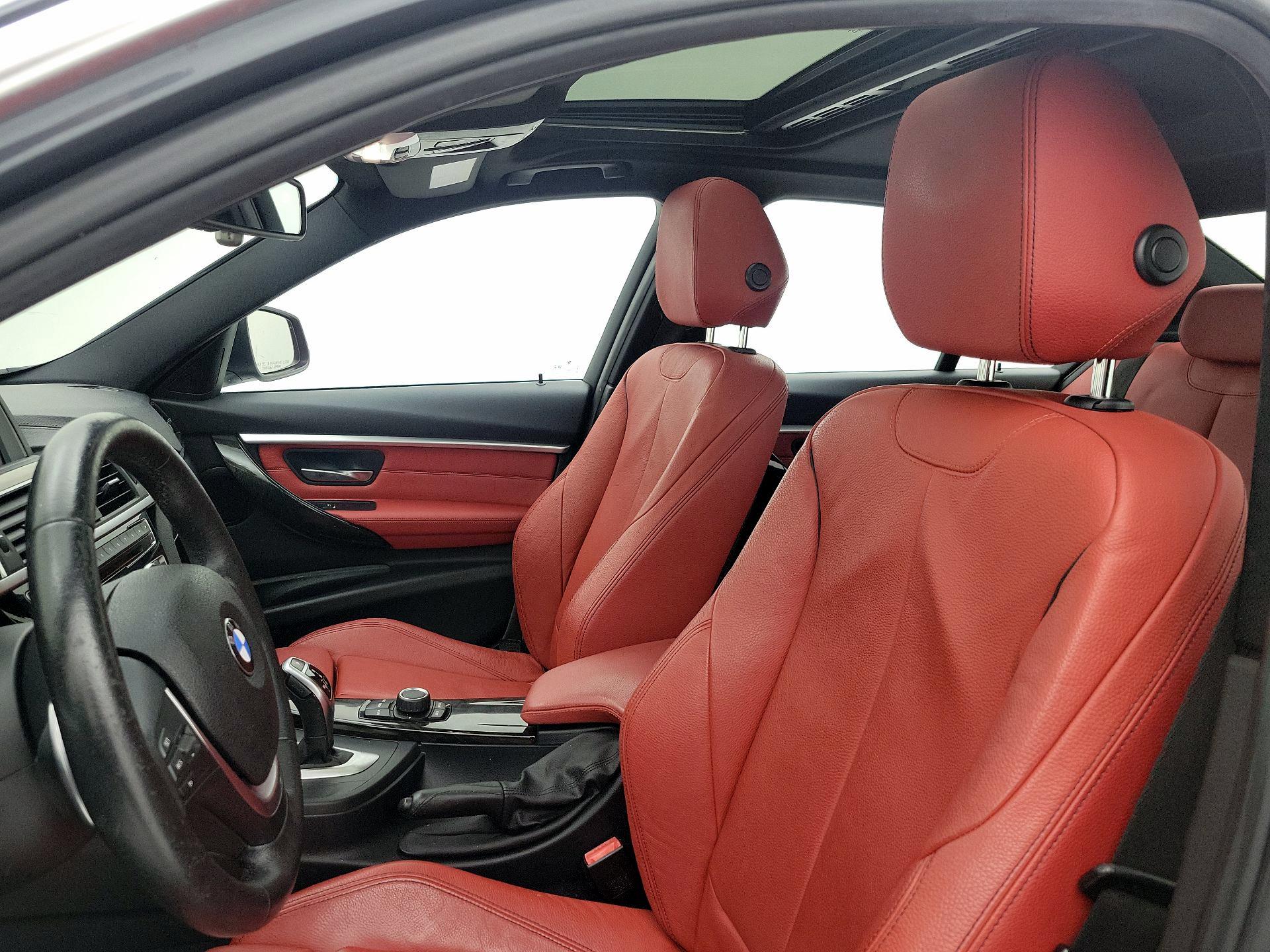 Thumbnail: 2018 BMW 3 Series - 19