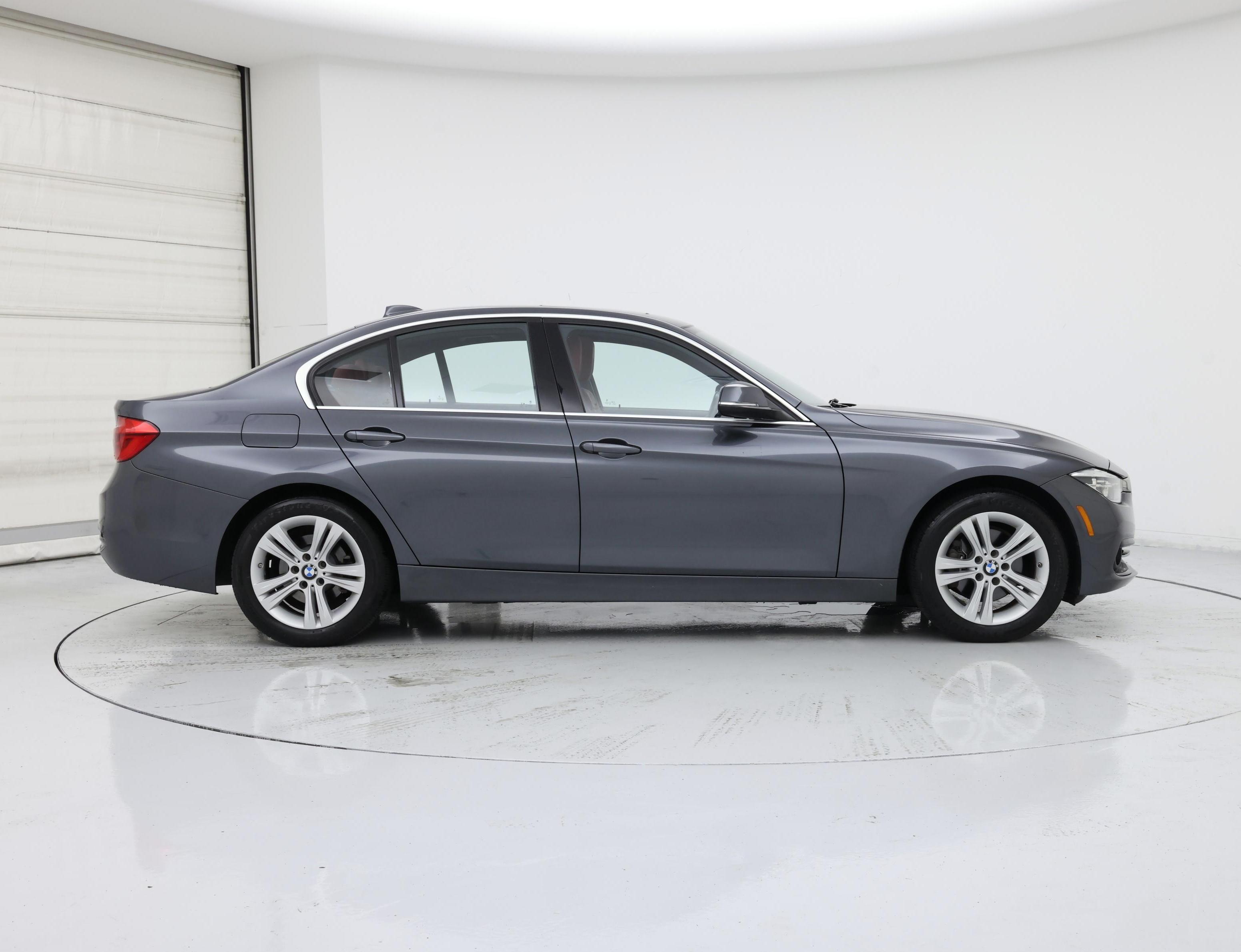 Thumbnail: 2018 BMW 3 Series - 7