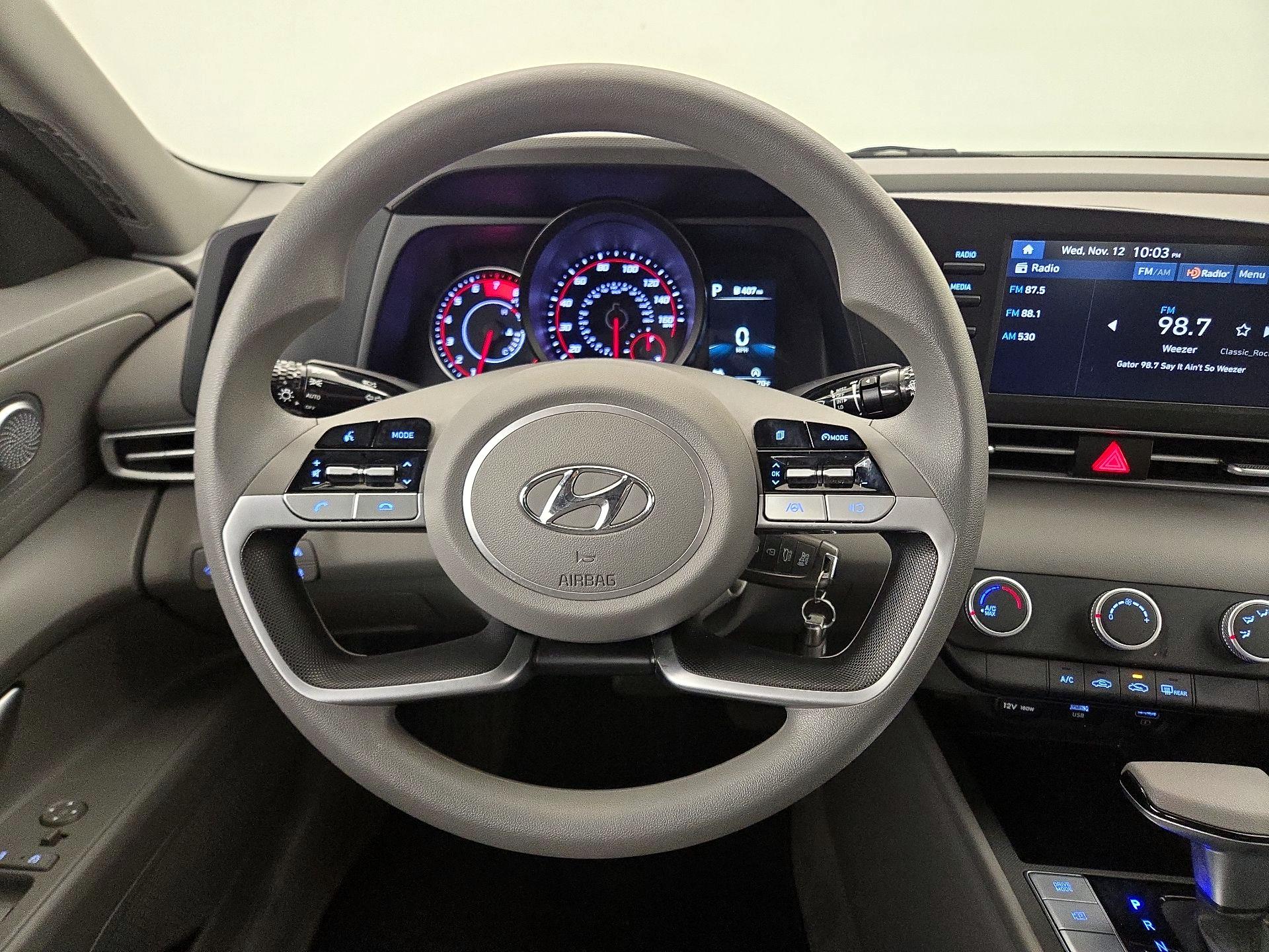 Thumbnail: 2023 Hyundai Elantra - 10