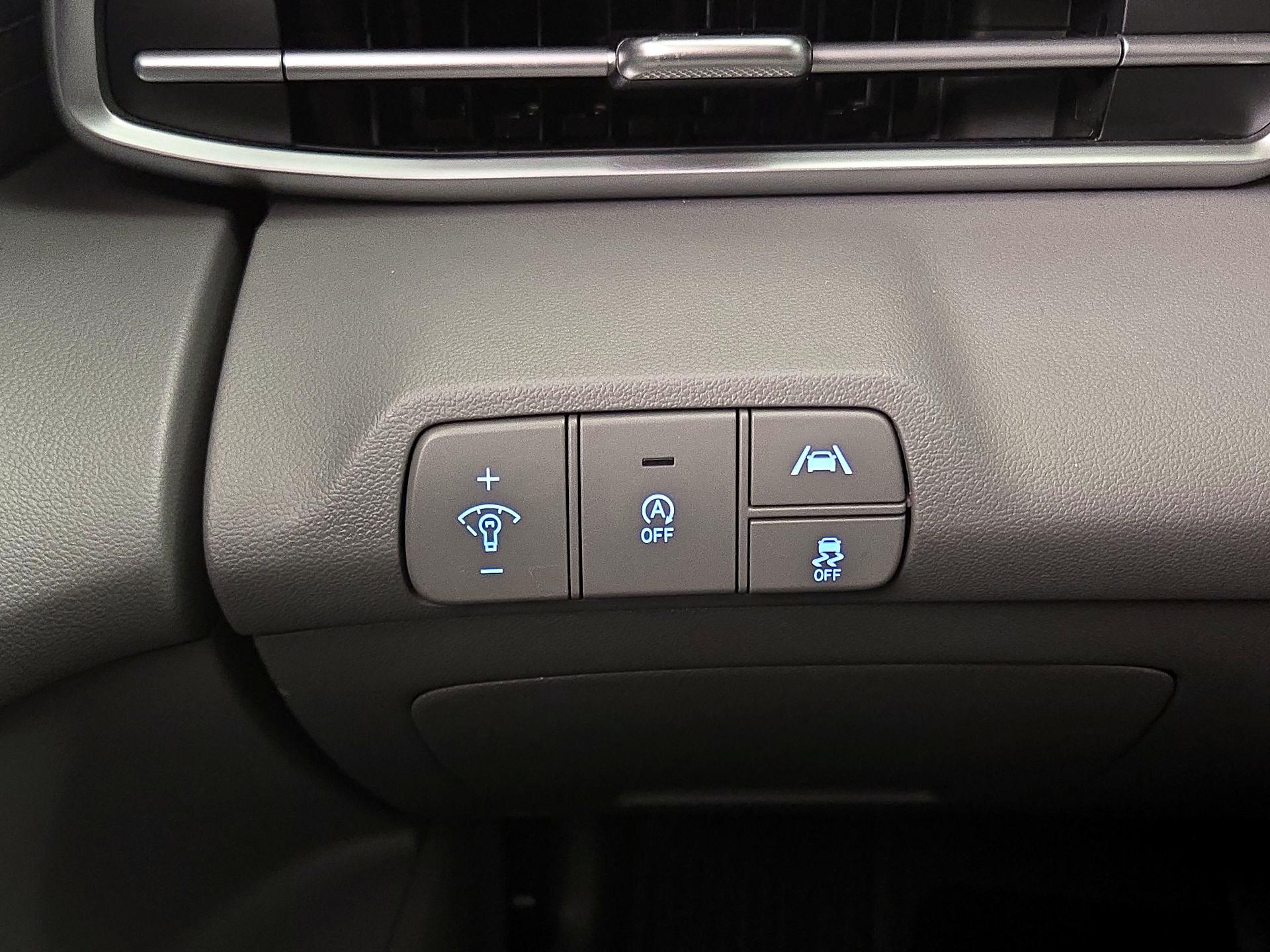 Thumbnail: 2023 Hyundai Elantra - 13