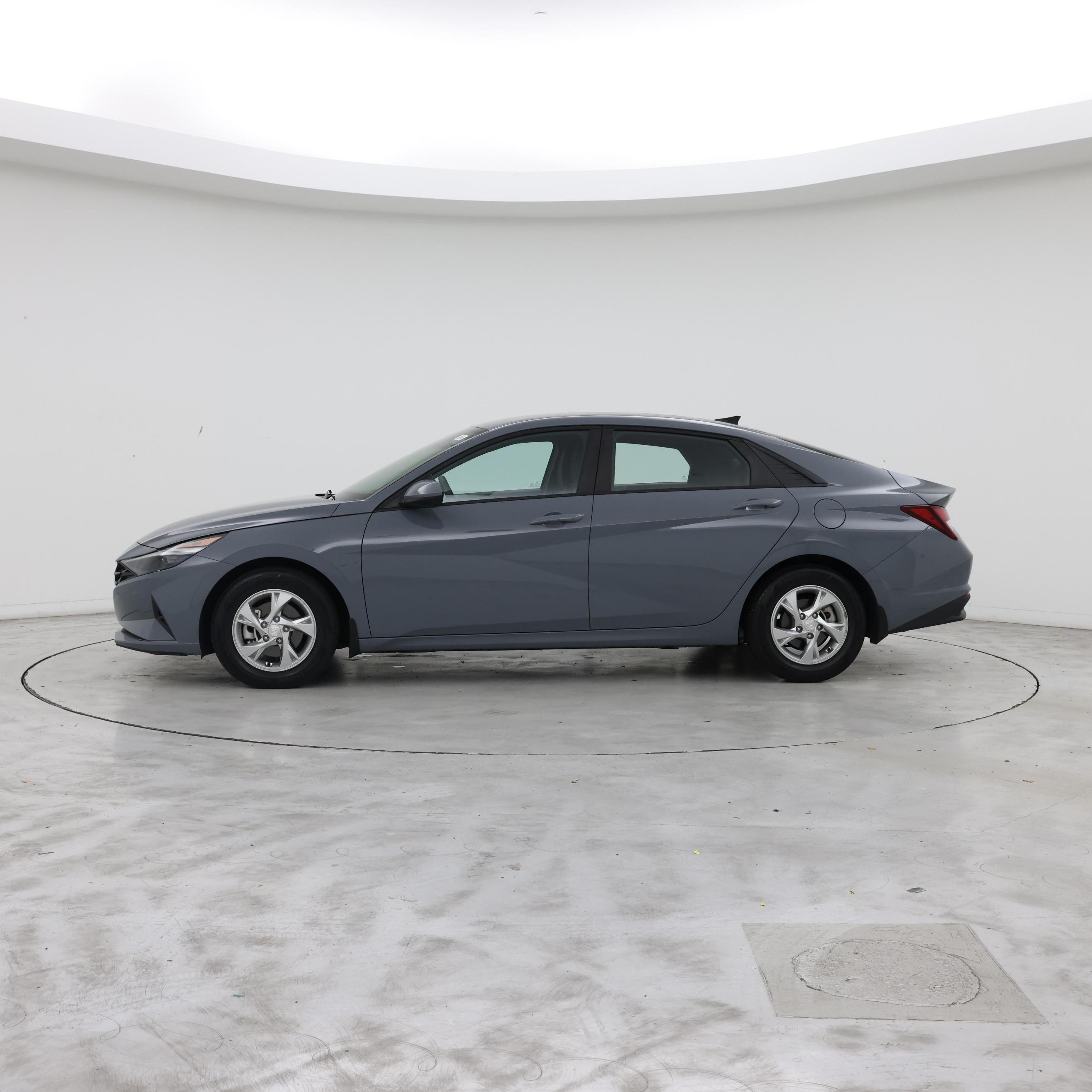 Thumbnail: 2023 Hyundai Elantra - 3