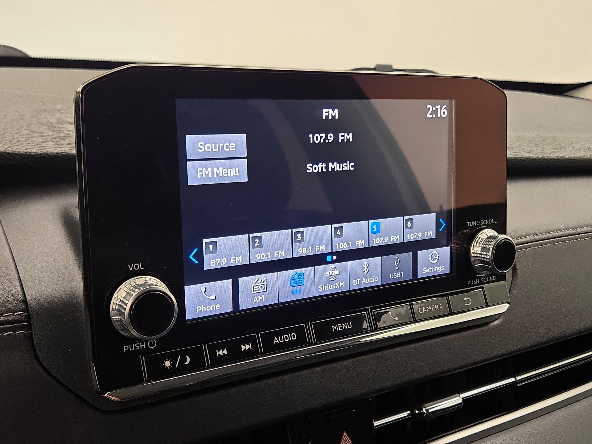 Thumbnail: 2024 Mitsubishi Outlander - 15