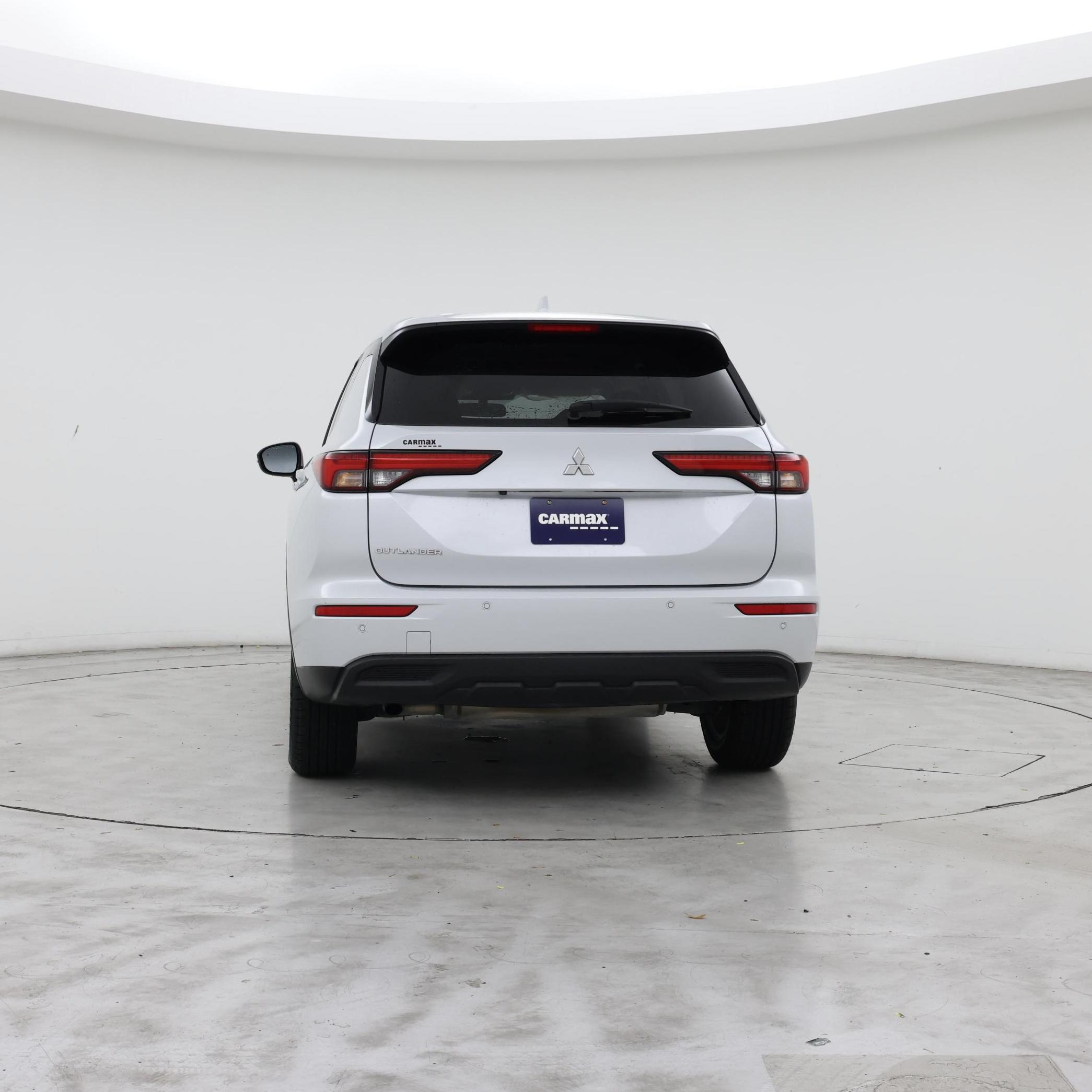 Thumbnail: 2024 Mitsubishi Outlander - 6