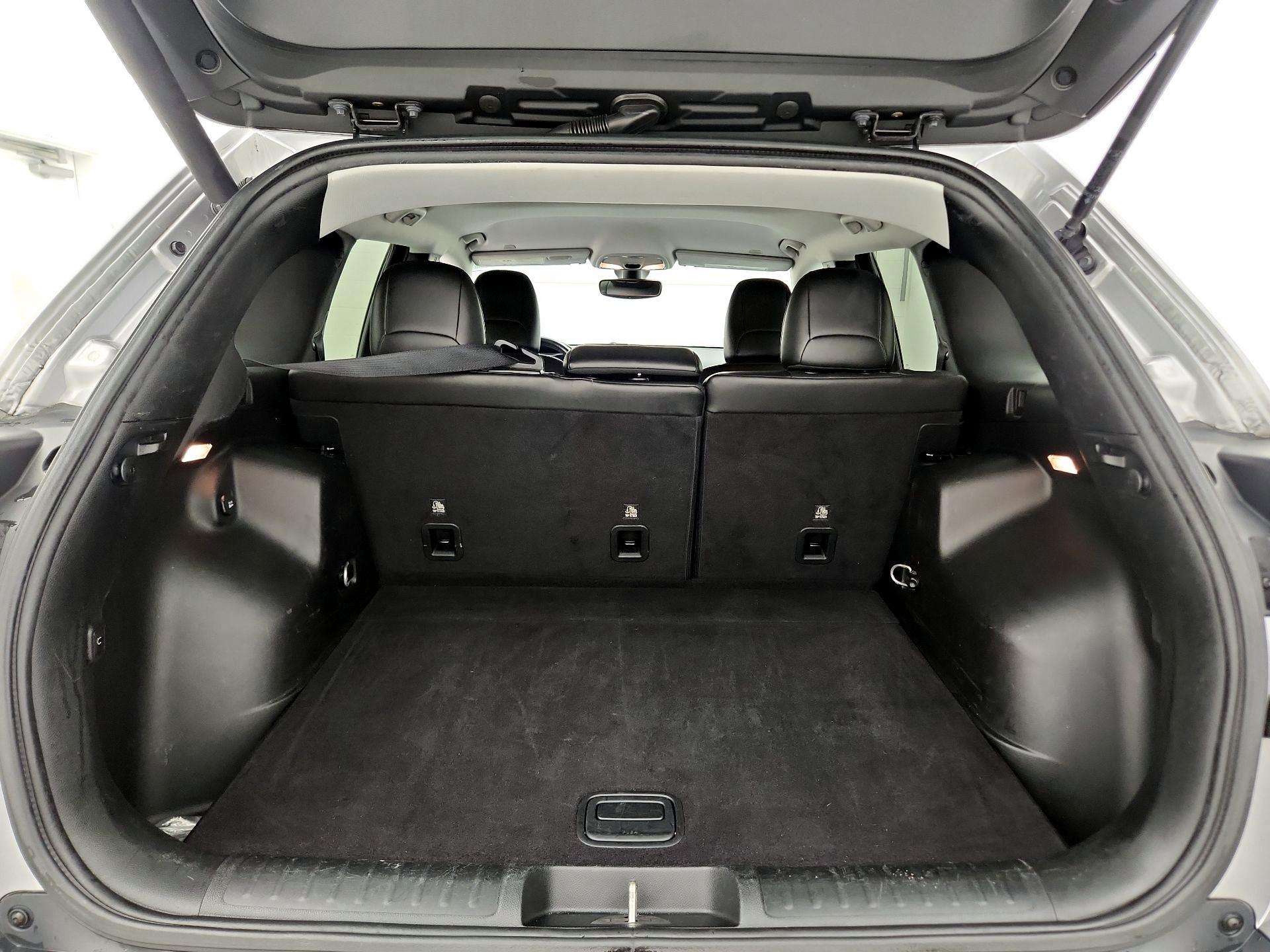 Thumbnail: 2019 Jeep Cherokee - 20