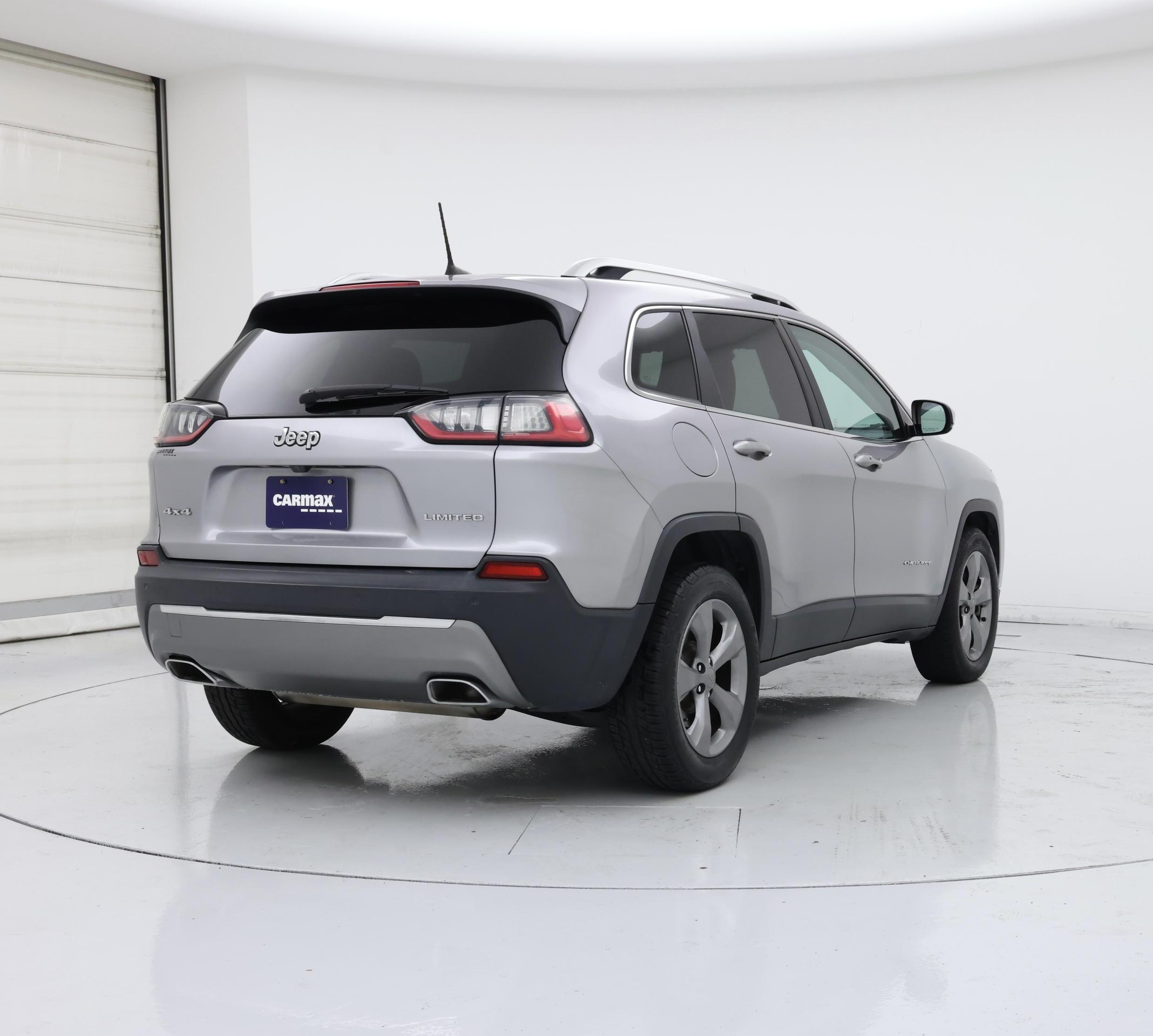 Thumbnail: 2019 Jeep Cherokee - 8