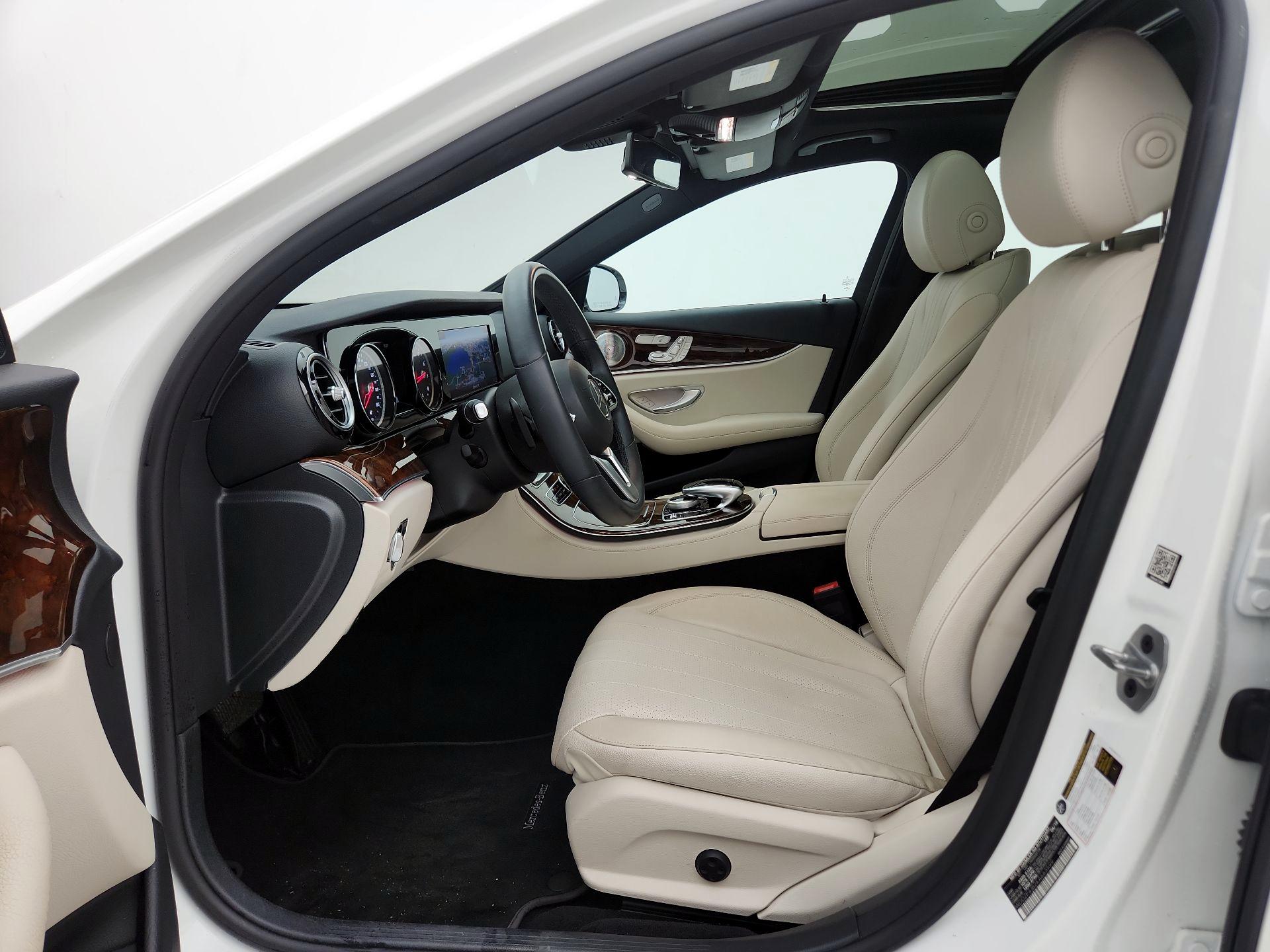 Thumbnail: 2019 Mercedes-Benz E-Class - 11