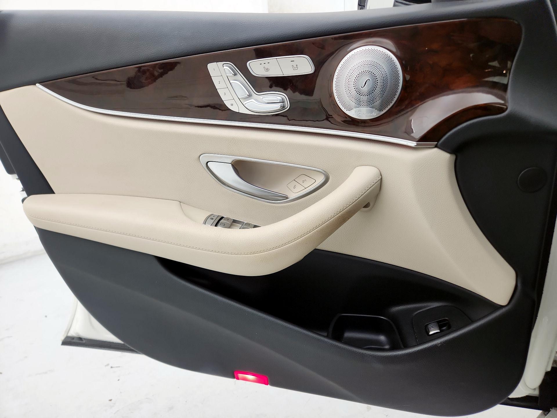 Thumbnail: 2019 Mercedes-Benz E-Class - 12