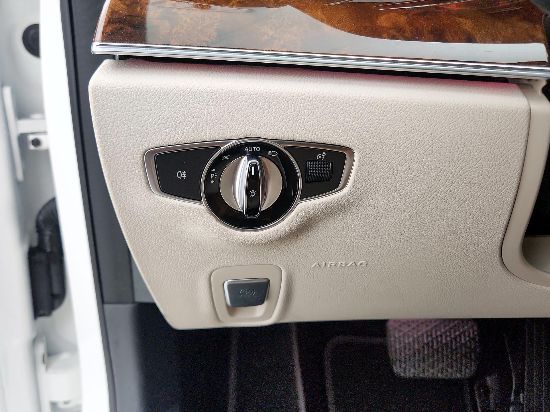 Thumbnail: 2019 Mercedes-Benz E-Class - 13