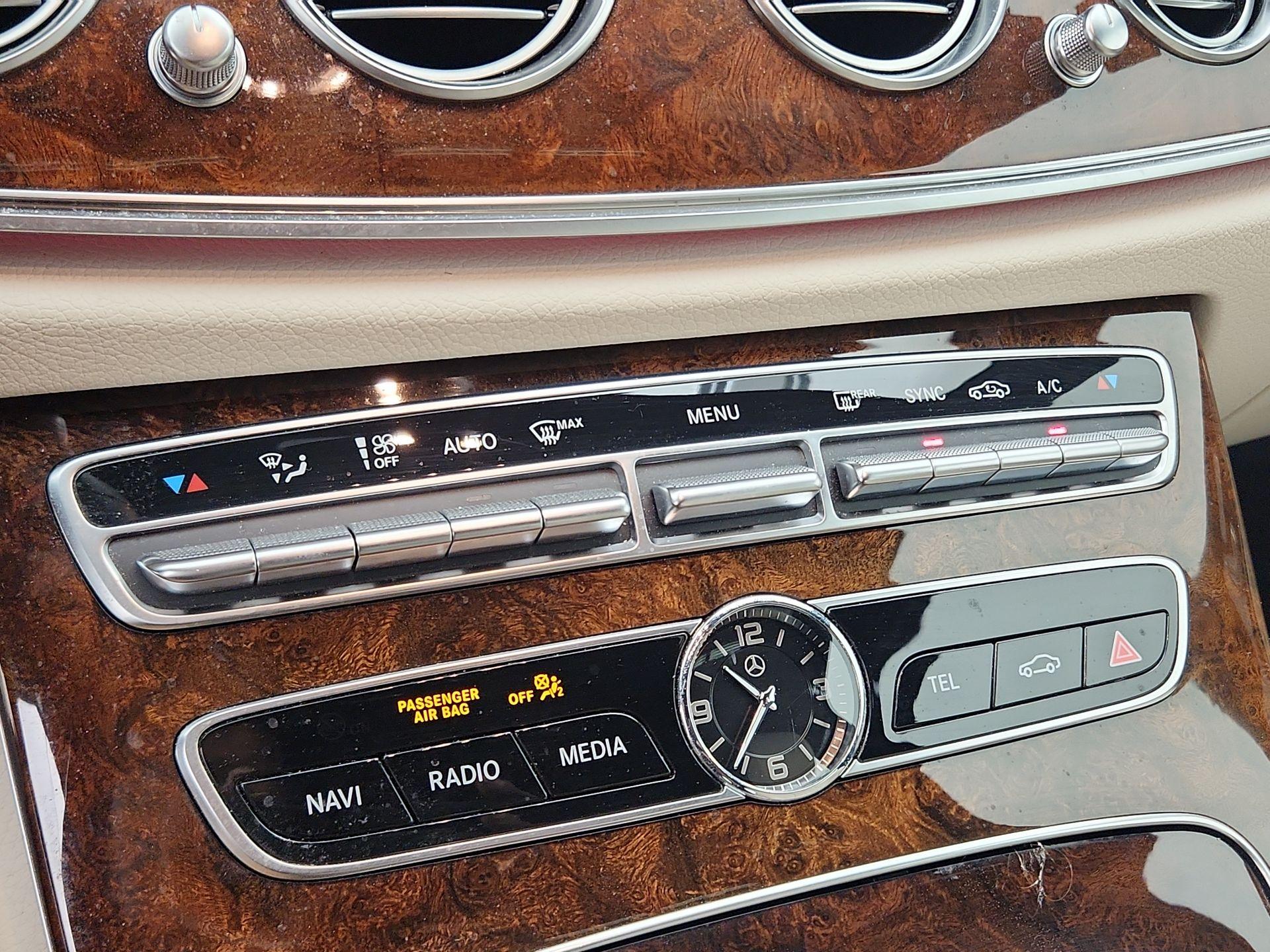 Thumbnail: 2019 Mercedes-Benz E-Class - 17