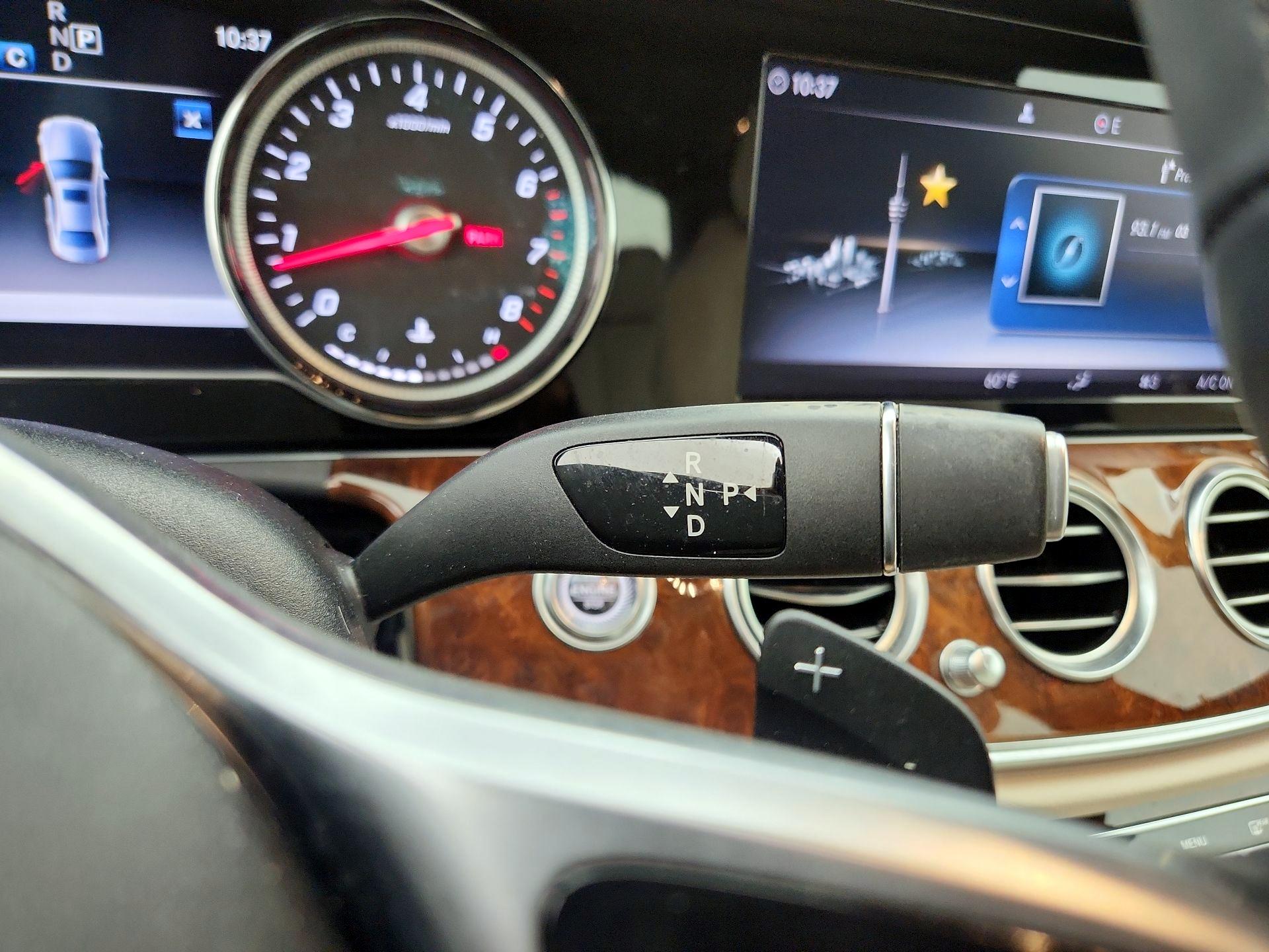 Thumbnail: 2019 Mercedes-Benz E-Class - 18