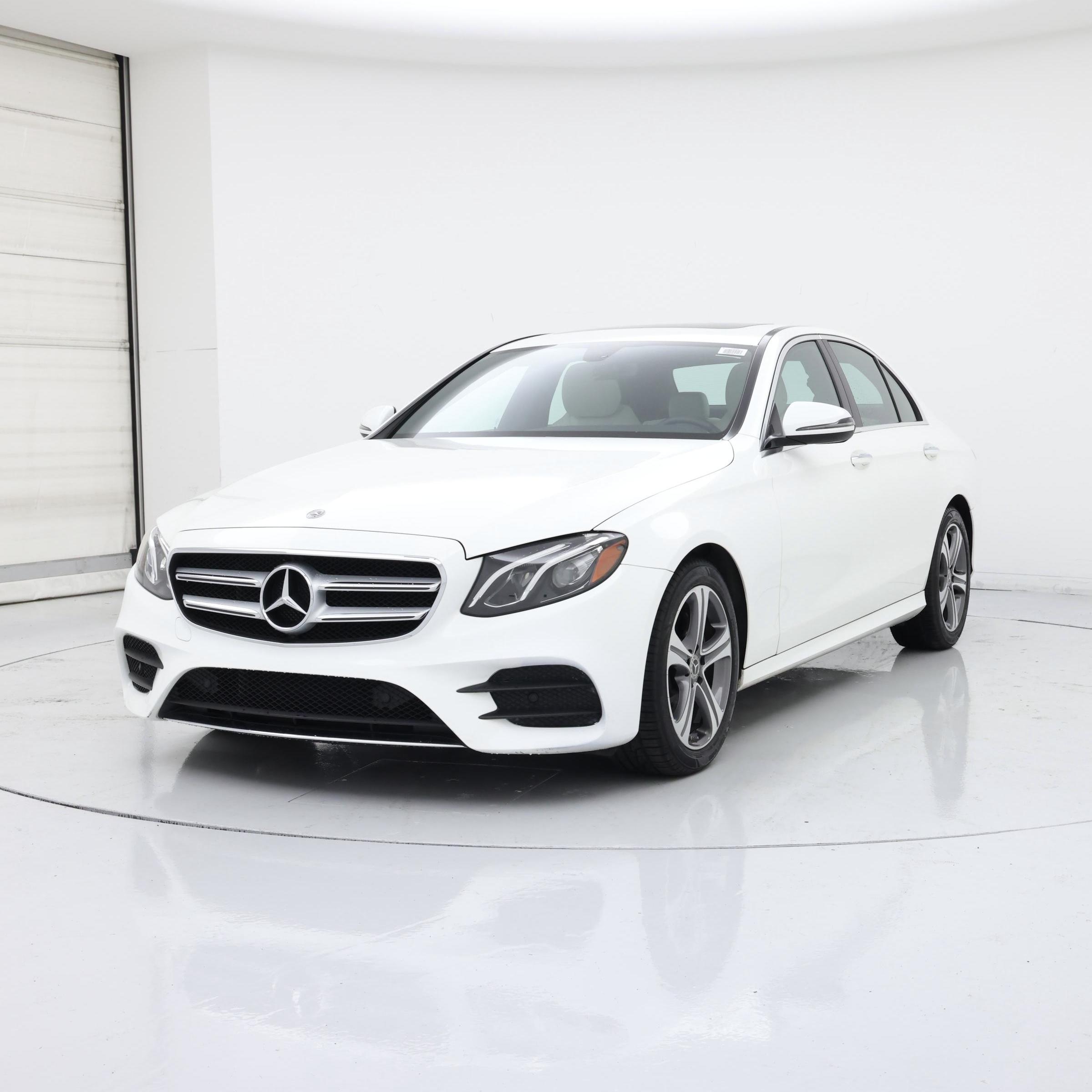 Thumbnail: 2019 Mercedes-Benz E-Class - 4