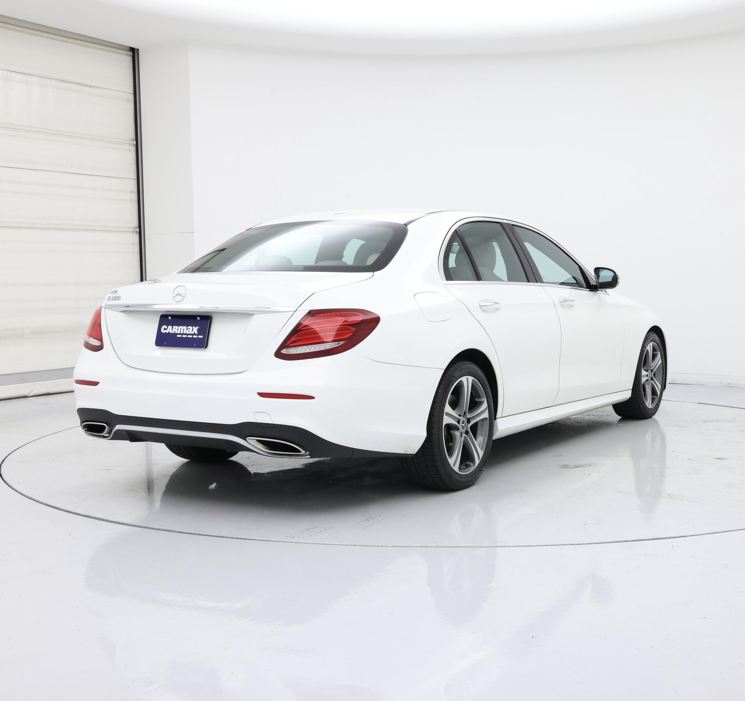 Thumbnail: 2019 Mercedes-Benz E-Class - 8