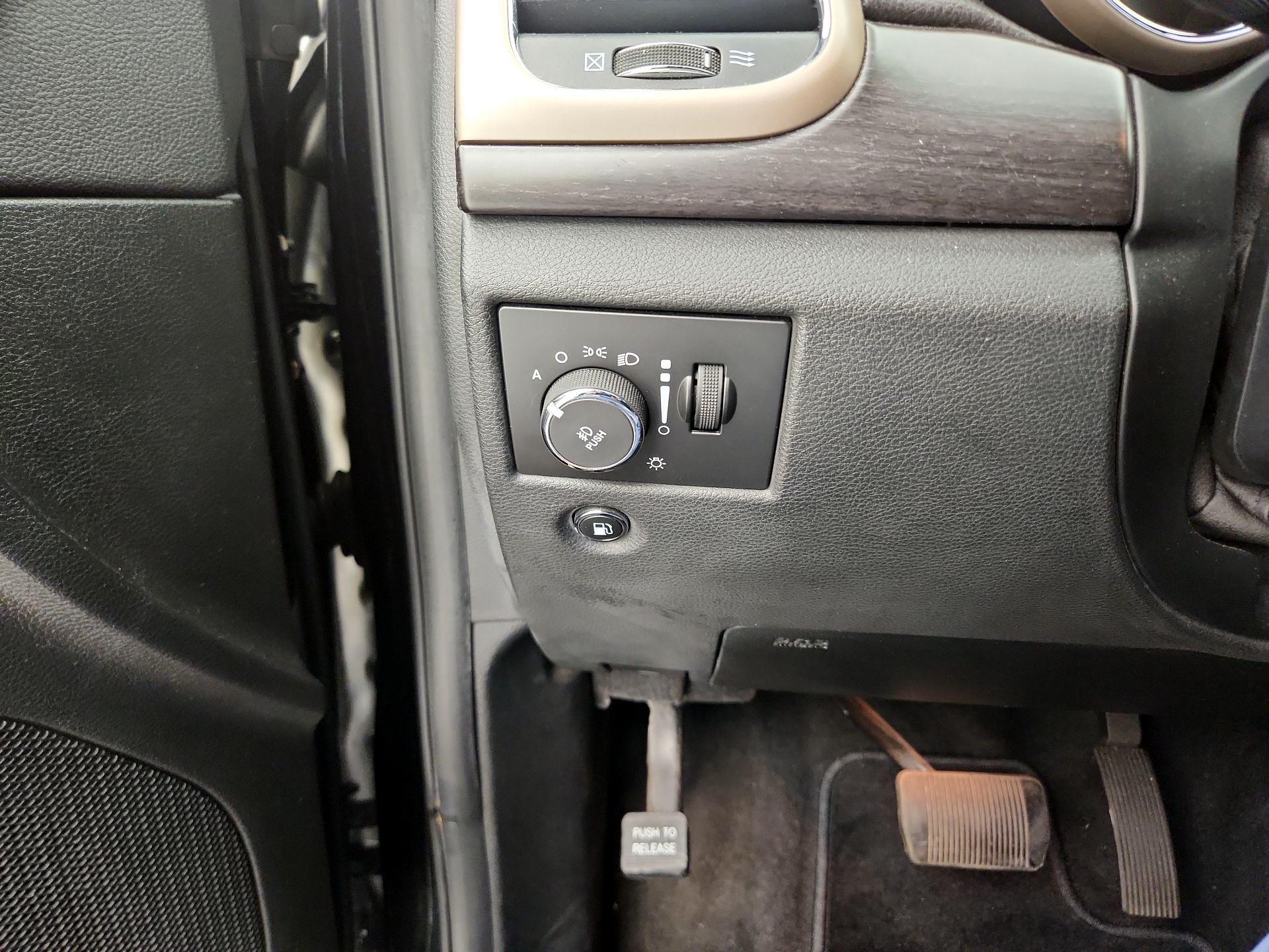 Thumbnail: 2015 Jeep Grand Cherokee - 13