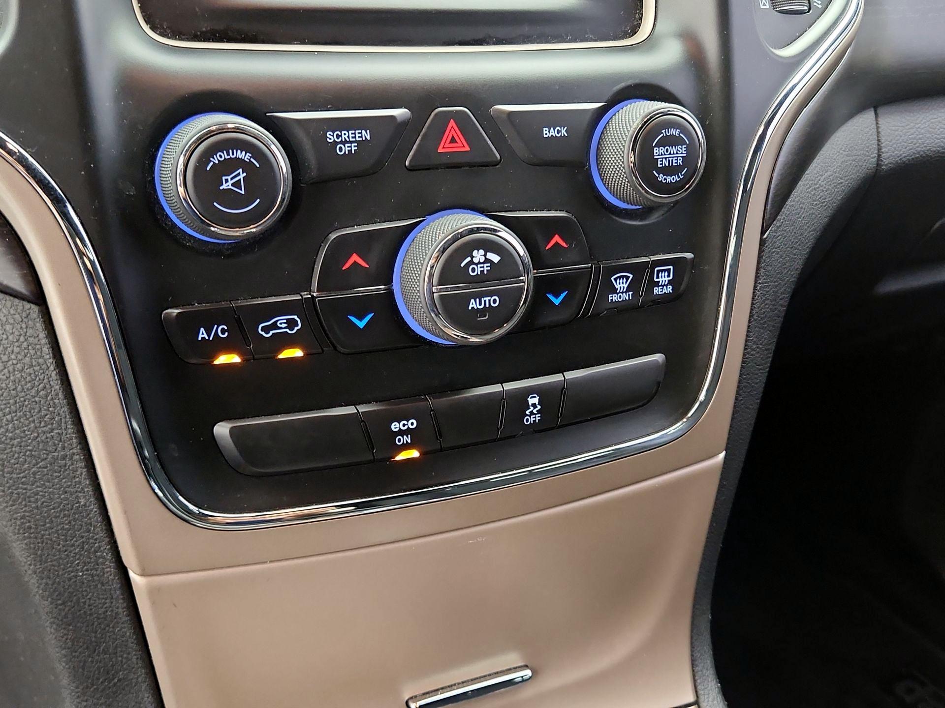 Thumbnail: 2015 Jeep Grand Cherokee - 15