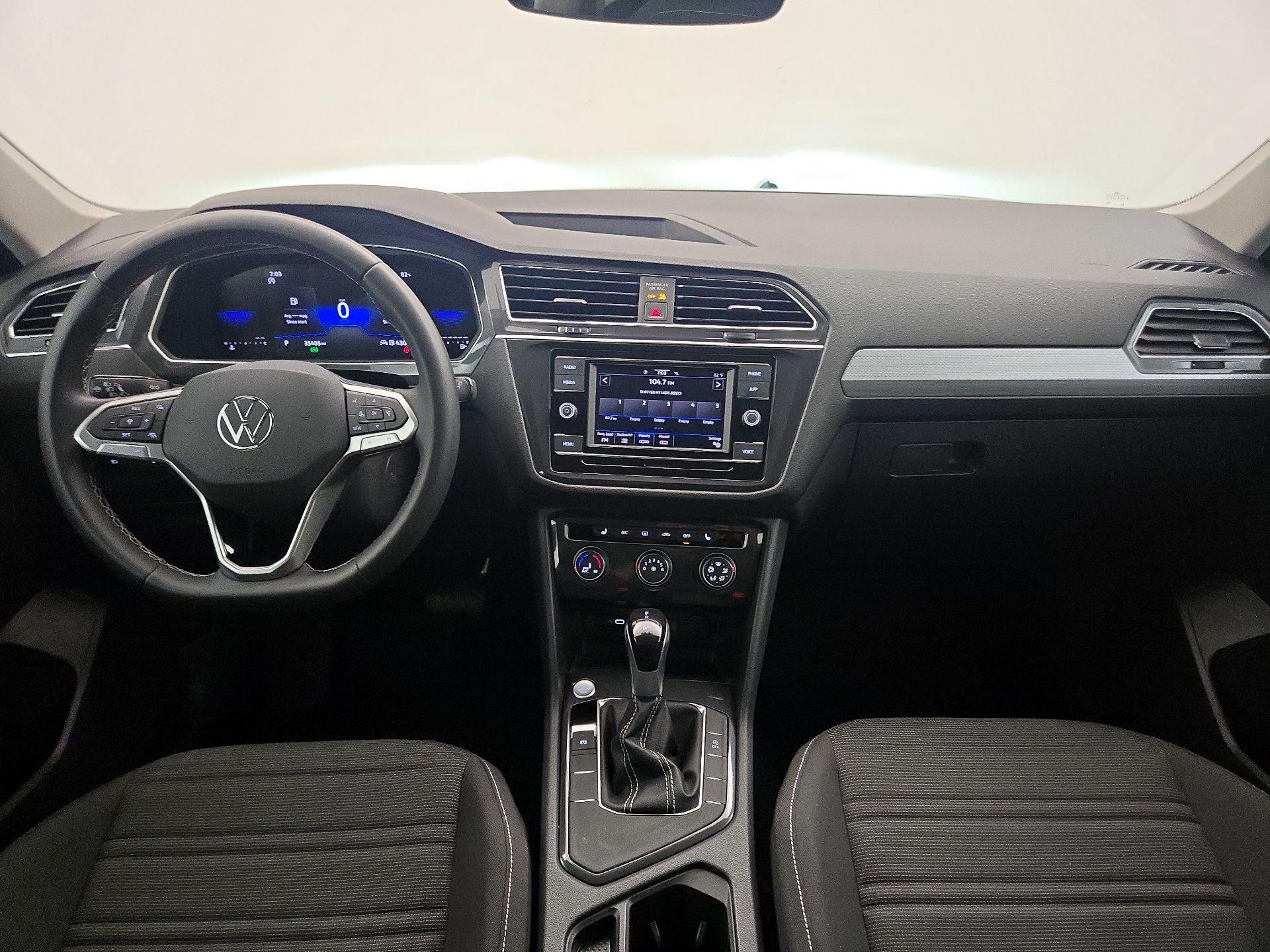 Thumbnail: 2023 Volkswagen Tiguan - 9