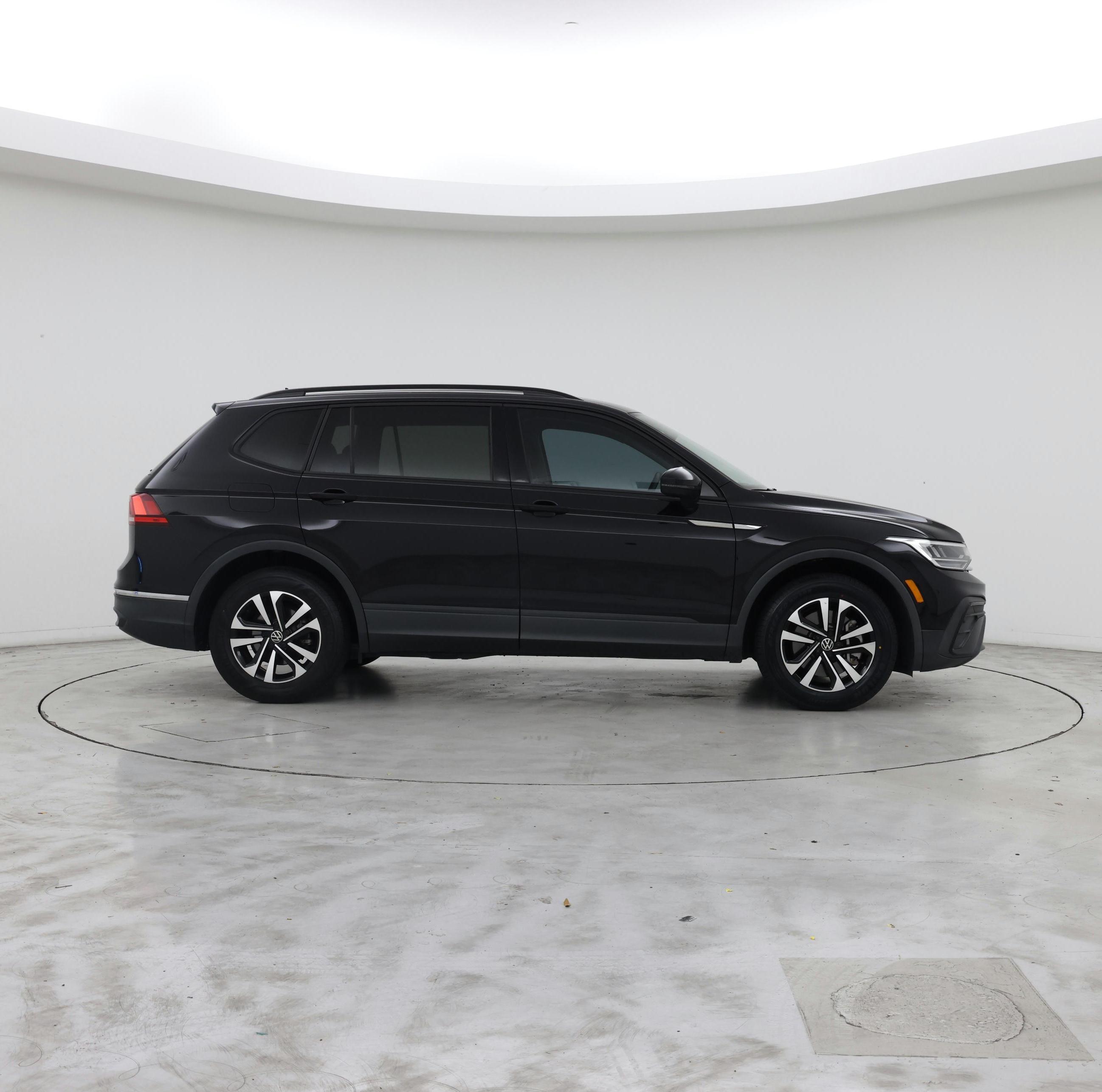 Thumbnail: 2023 Volkswagen Tiguan - 7