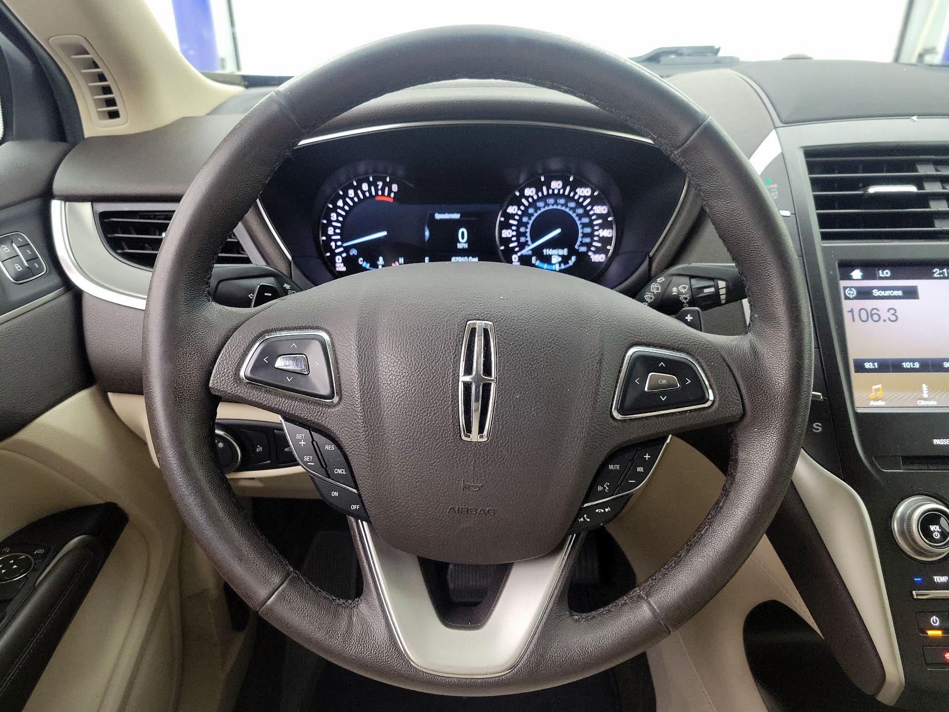 Thumbnail: 2017 Lincoln MKC - 10