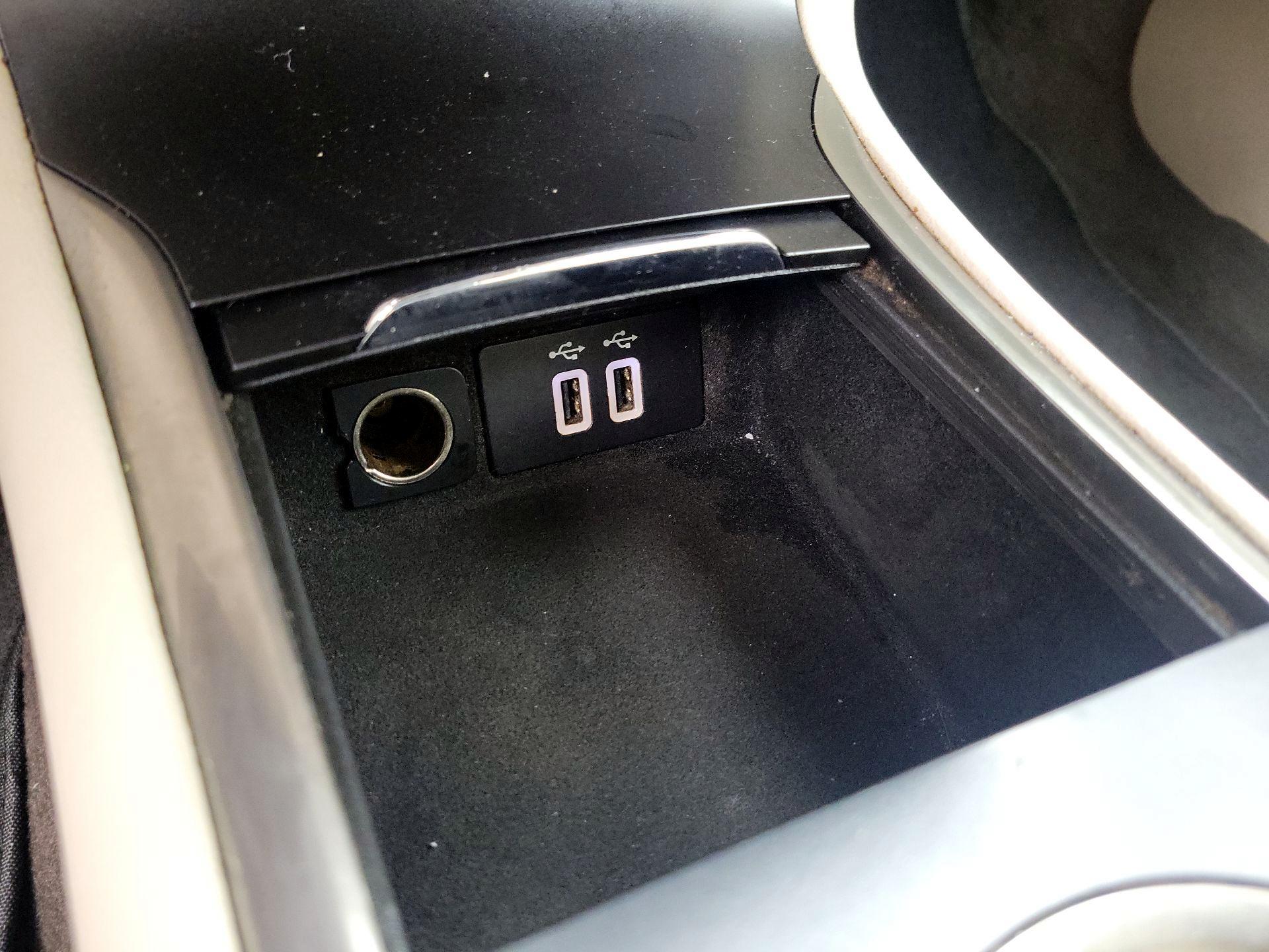 Thumbnail: 2017 Lincoln MKC - 18