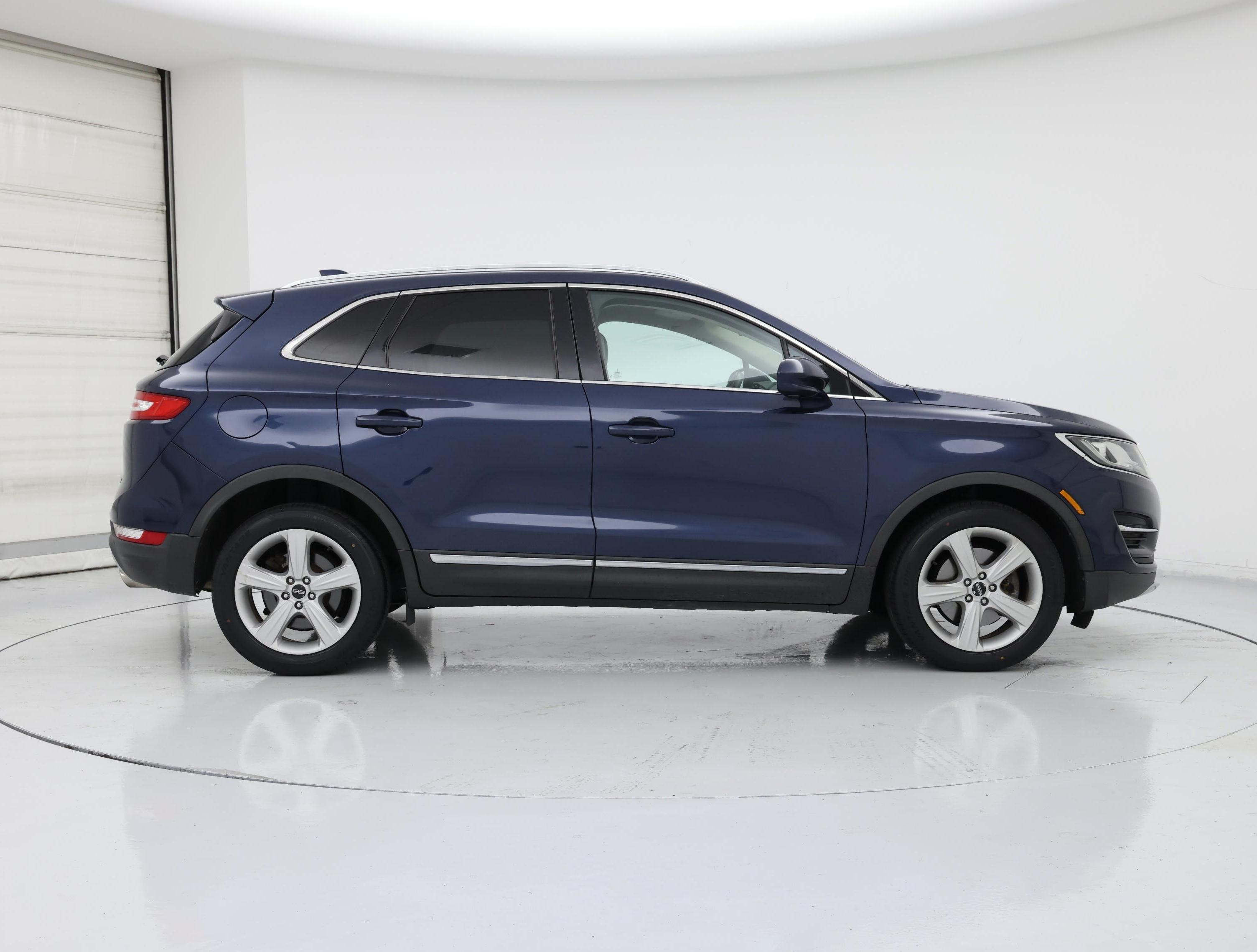 Thumbnail: 2017 Lincoln MKC - 7