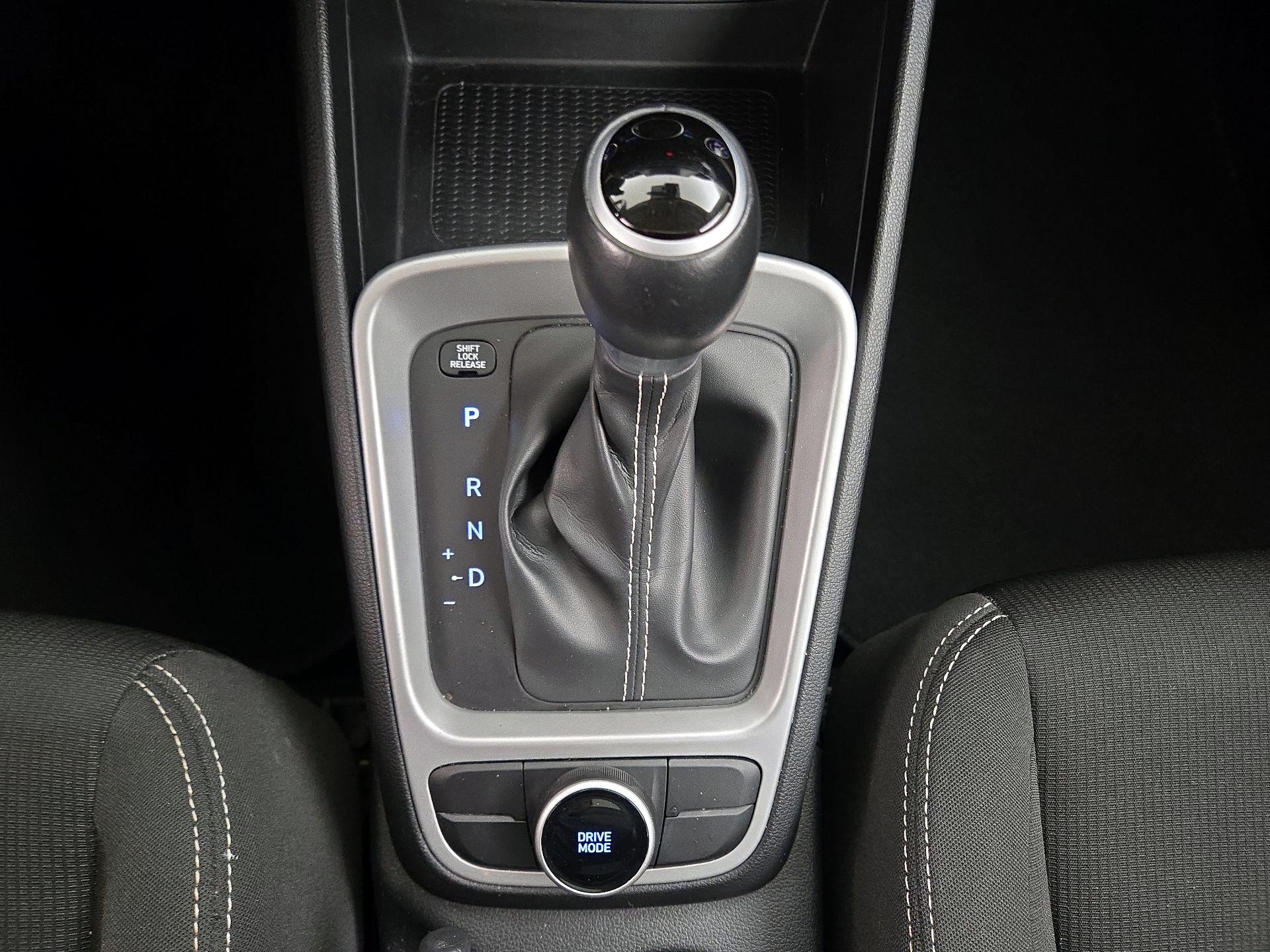 Thumbnail: 2023 Hyundai Venue - 17