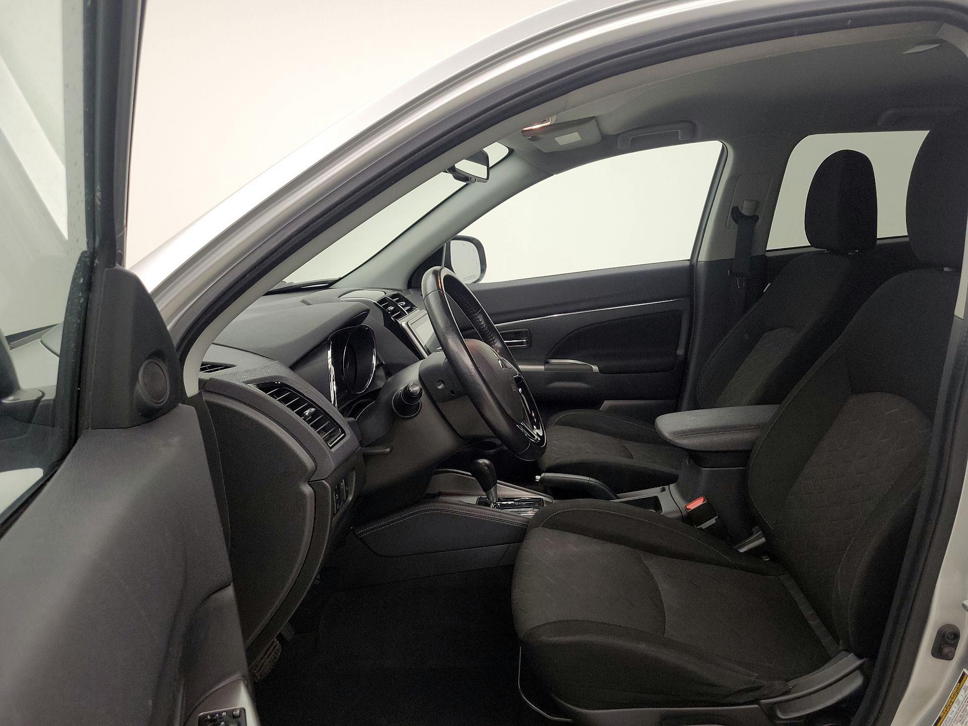 Thumbnail: 2020 Mitsubishi Outlander Sport - 11