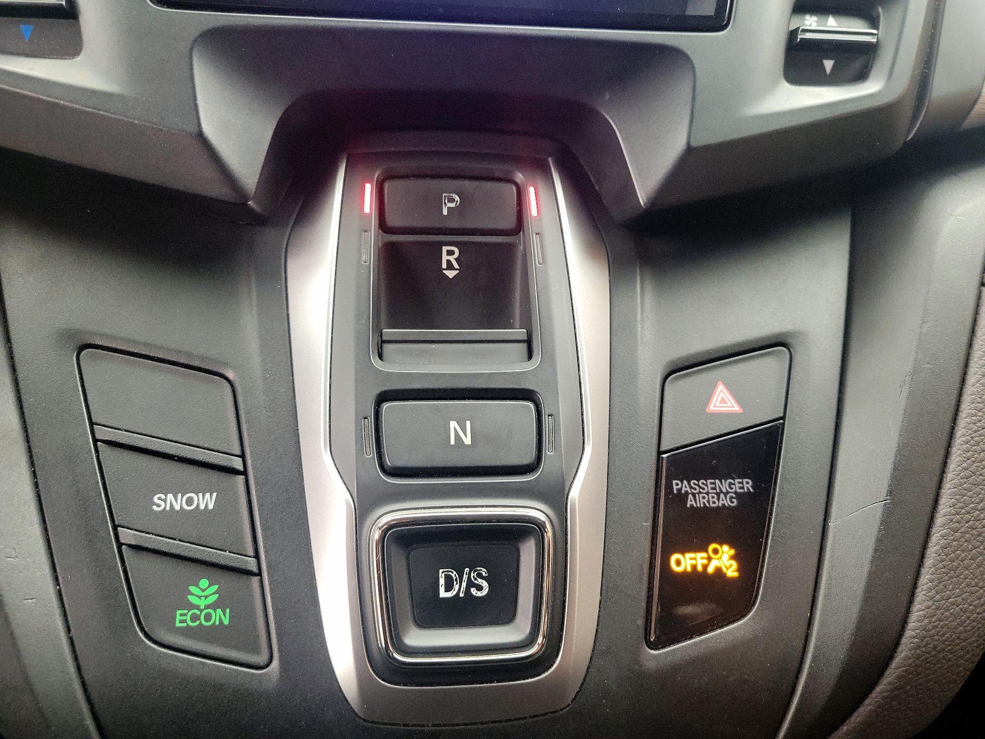 Thumbnail: 2018 Honda Odyssey - 17