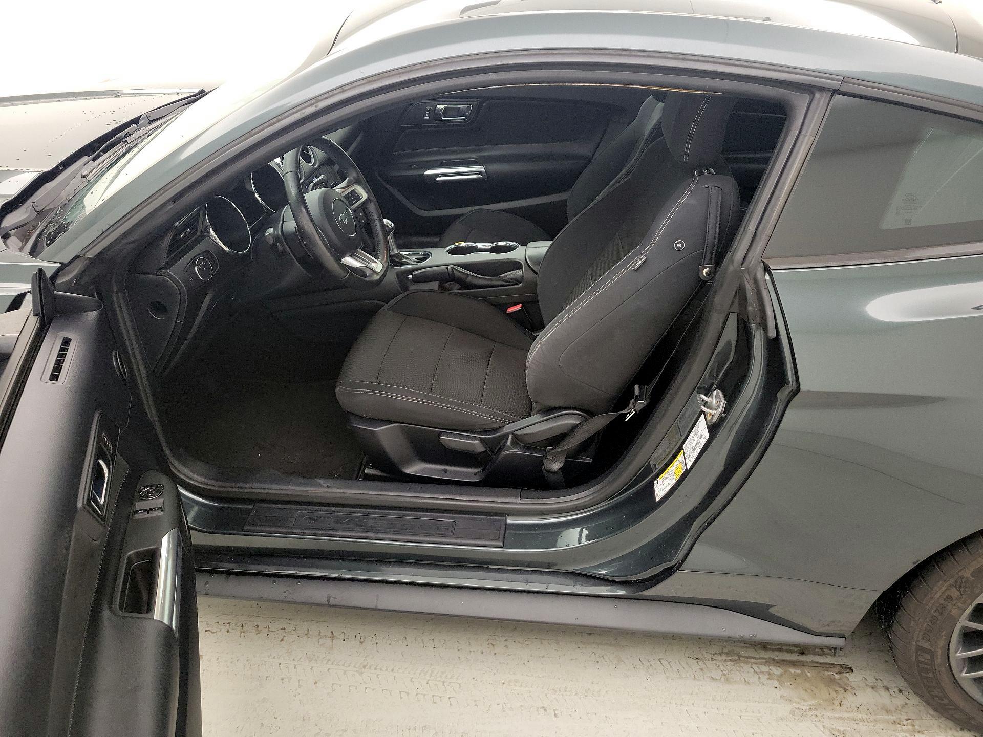 Thumbnail: 2016 Ford Mustang - 11