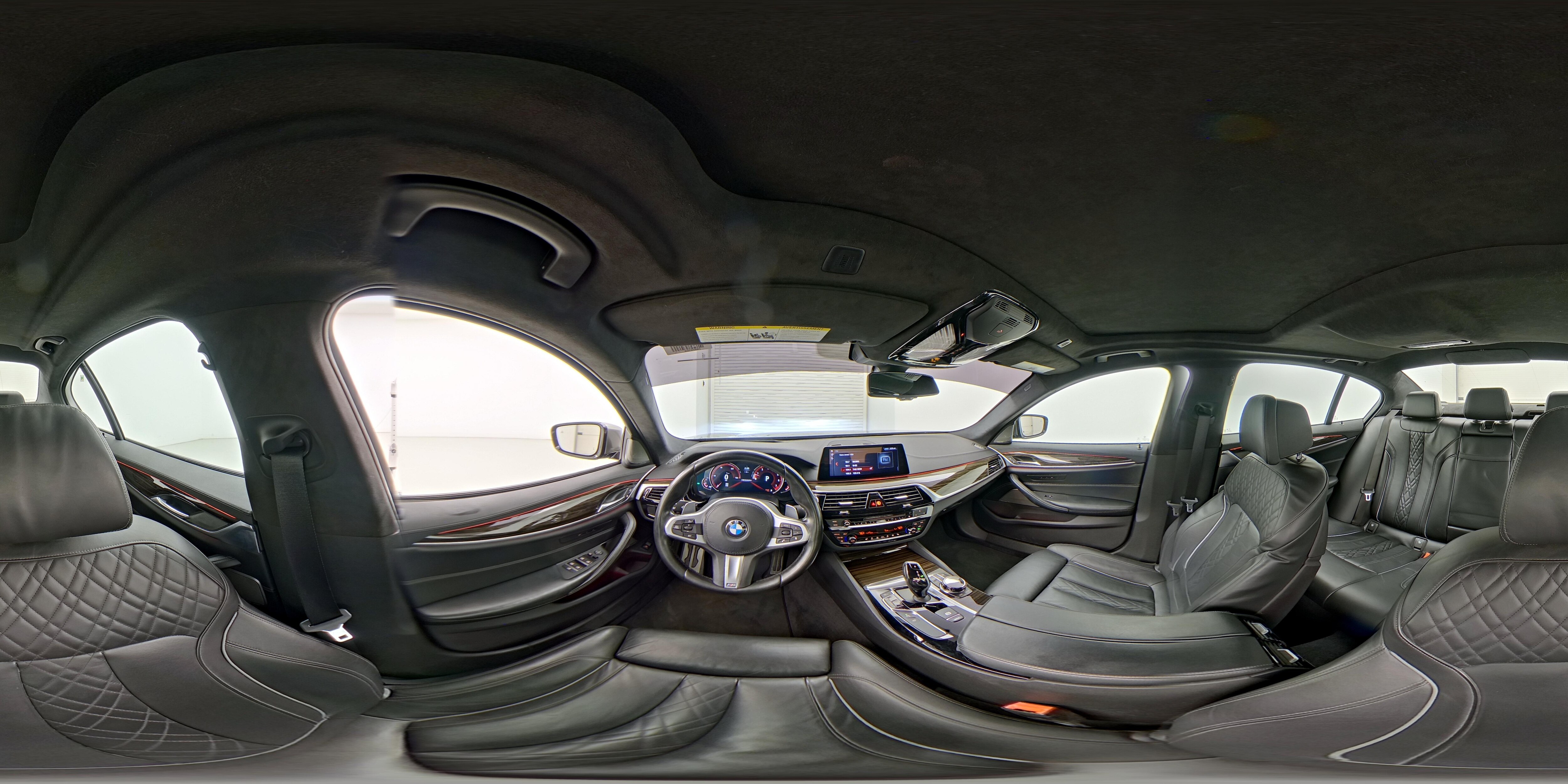2018 BMW 5 Series M550i - Photo 28