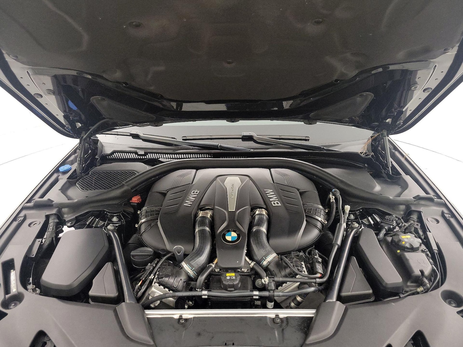 2018 BMW 5 Series M550i - Photo 24