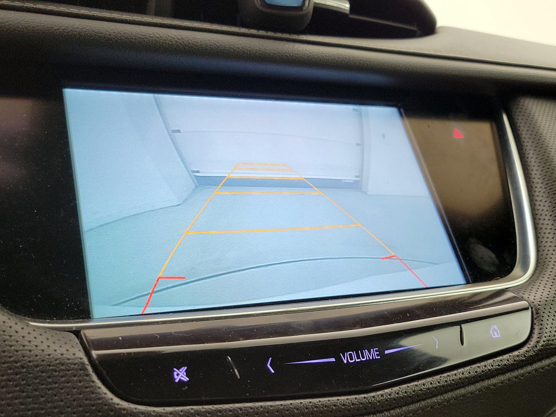 Thumbnail: 2017 Cadillac XT5 - 15