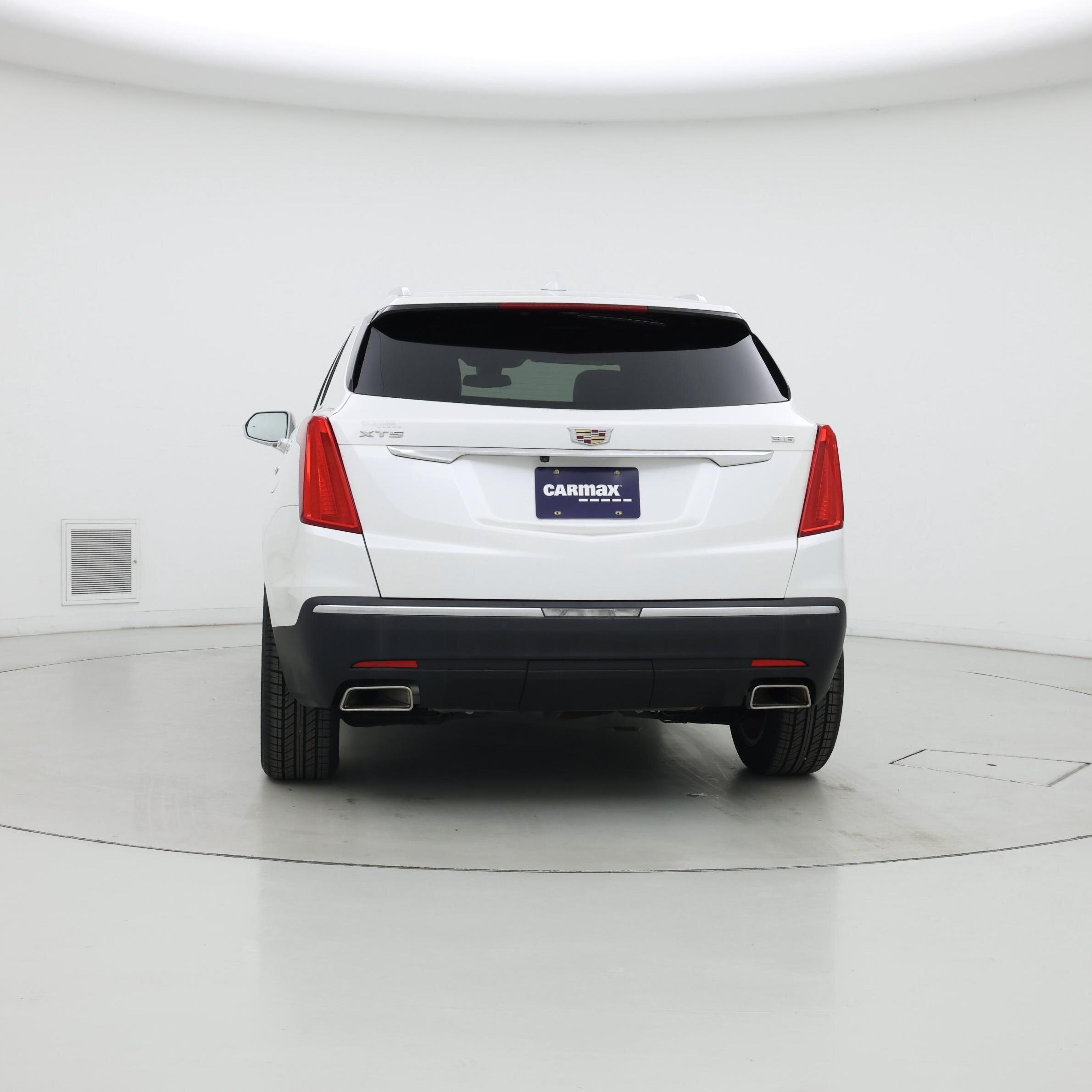 Thumbnail: 2017 Cadillac XT5 - 6