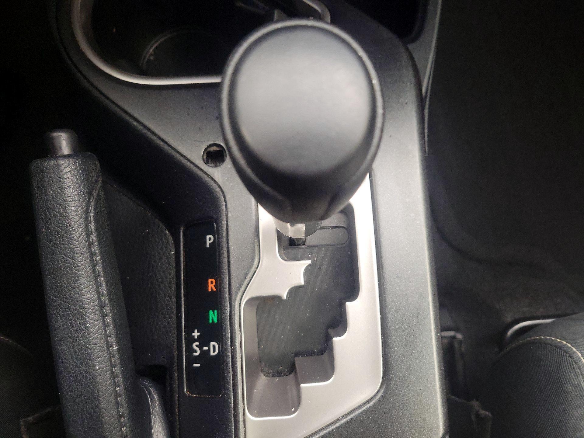 Thumbnail: 2018 Toyota RAV4 - 17