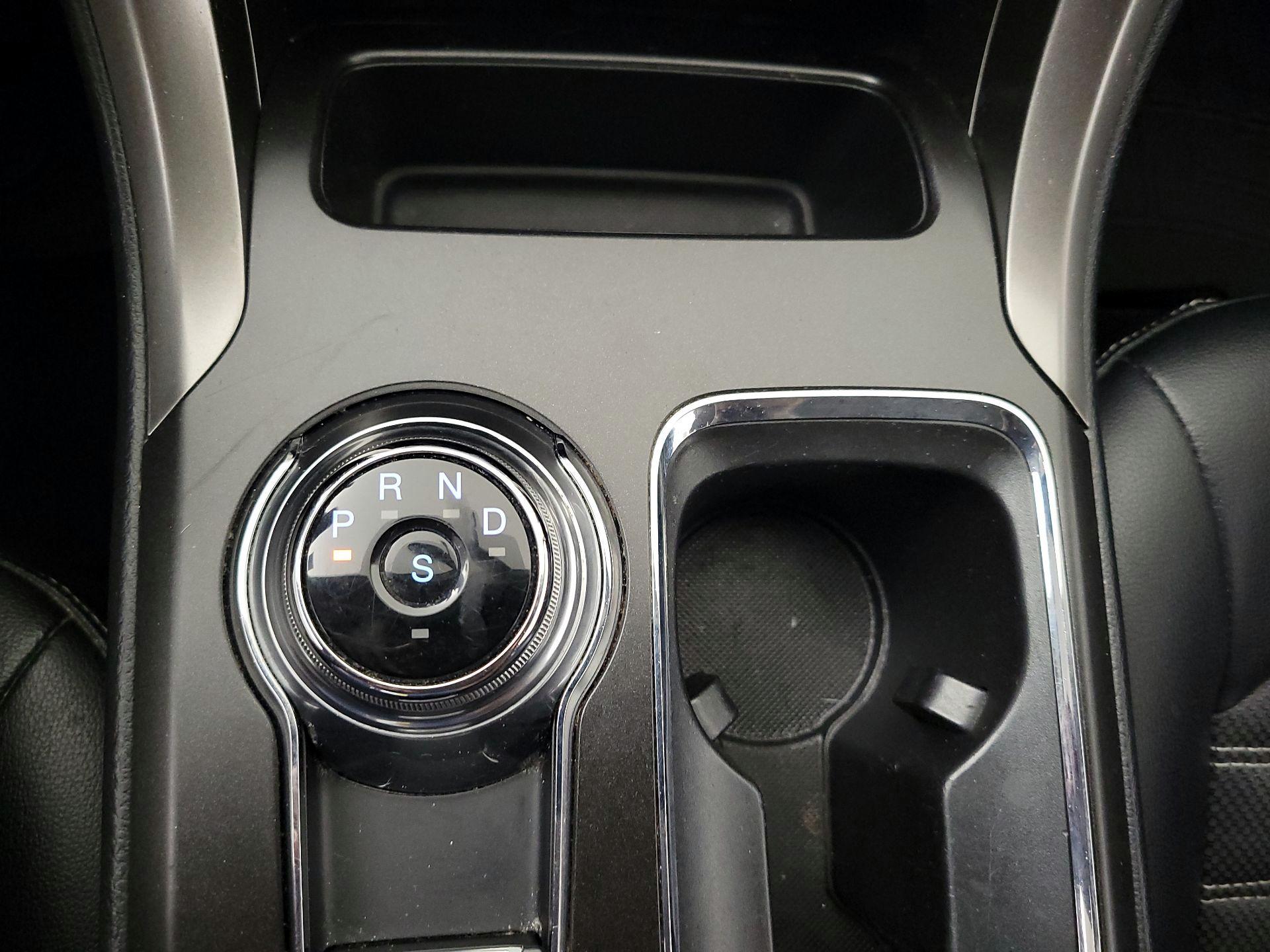 Thumbnail: 2017 Ford Fusion - 18