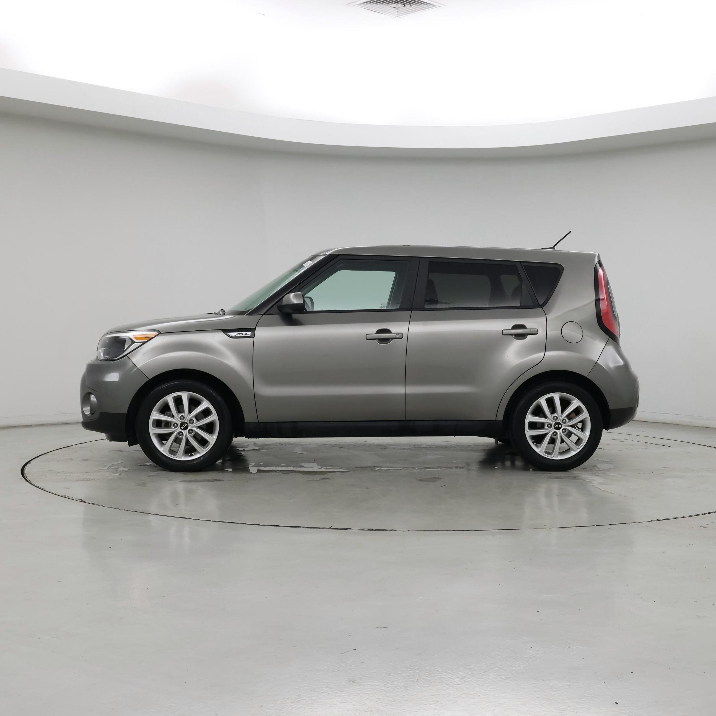 Thumbnail: 2019 Kia Soul - 3