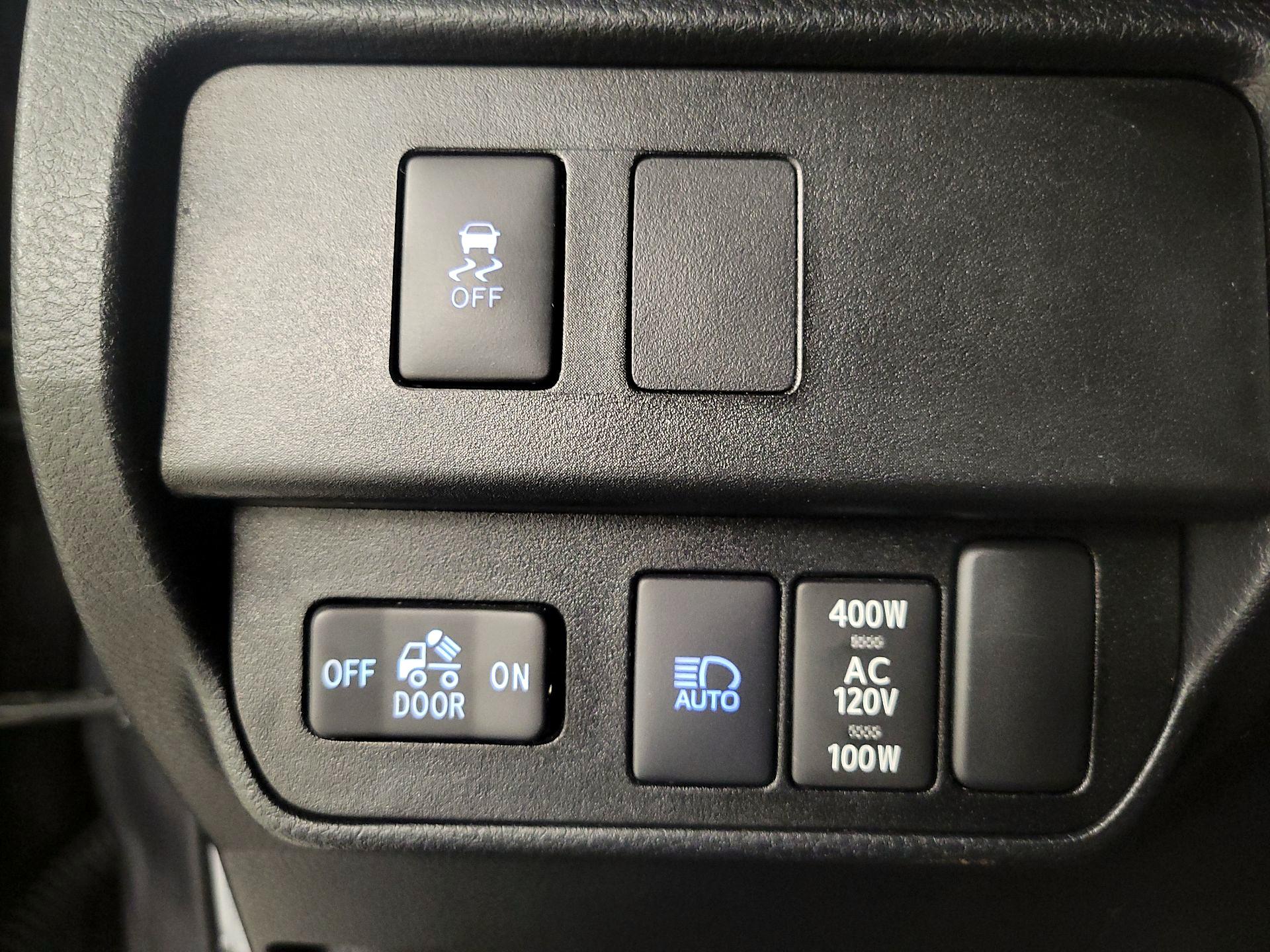 Thumbnail: 2022 Toyota Tacoma - 13