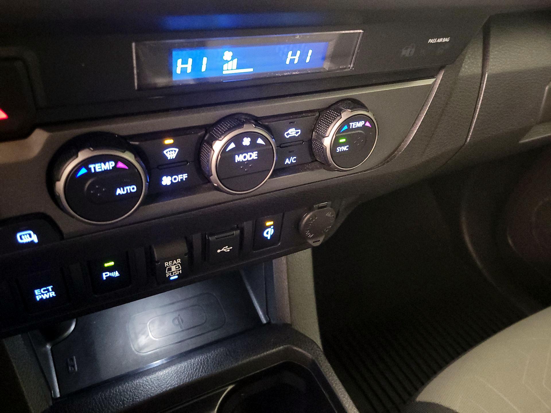 Thumbnail: 2022 Toyota Tacoma - 16